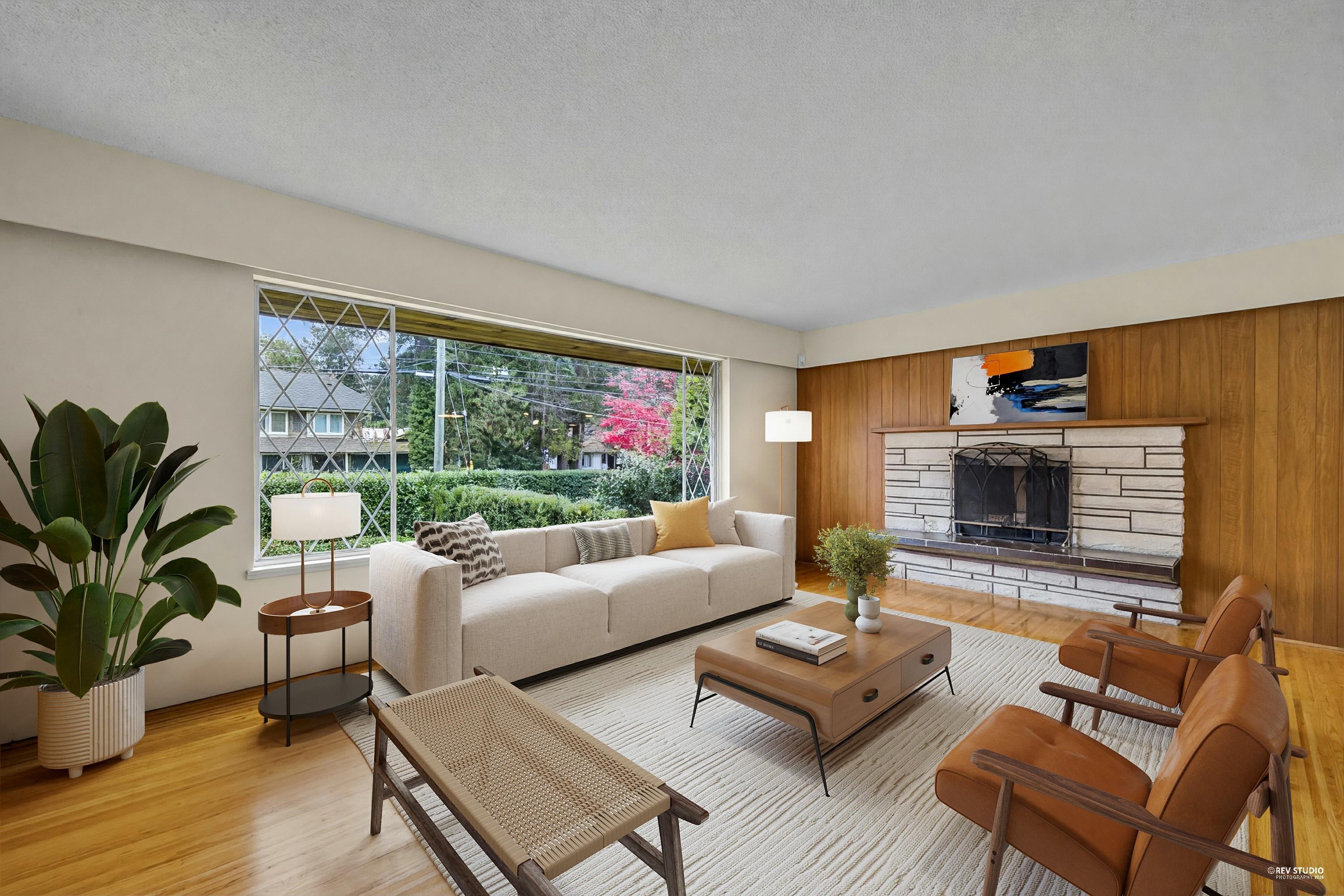 4578 Capilano Road, North Vancouver, BC