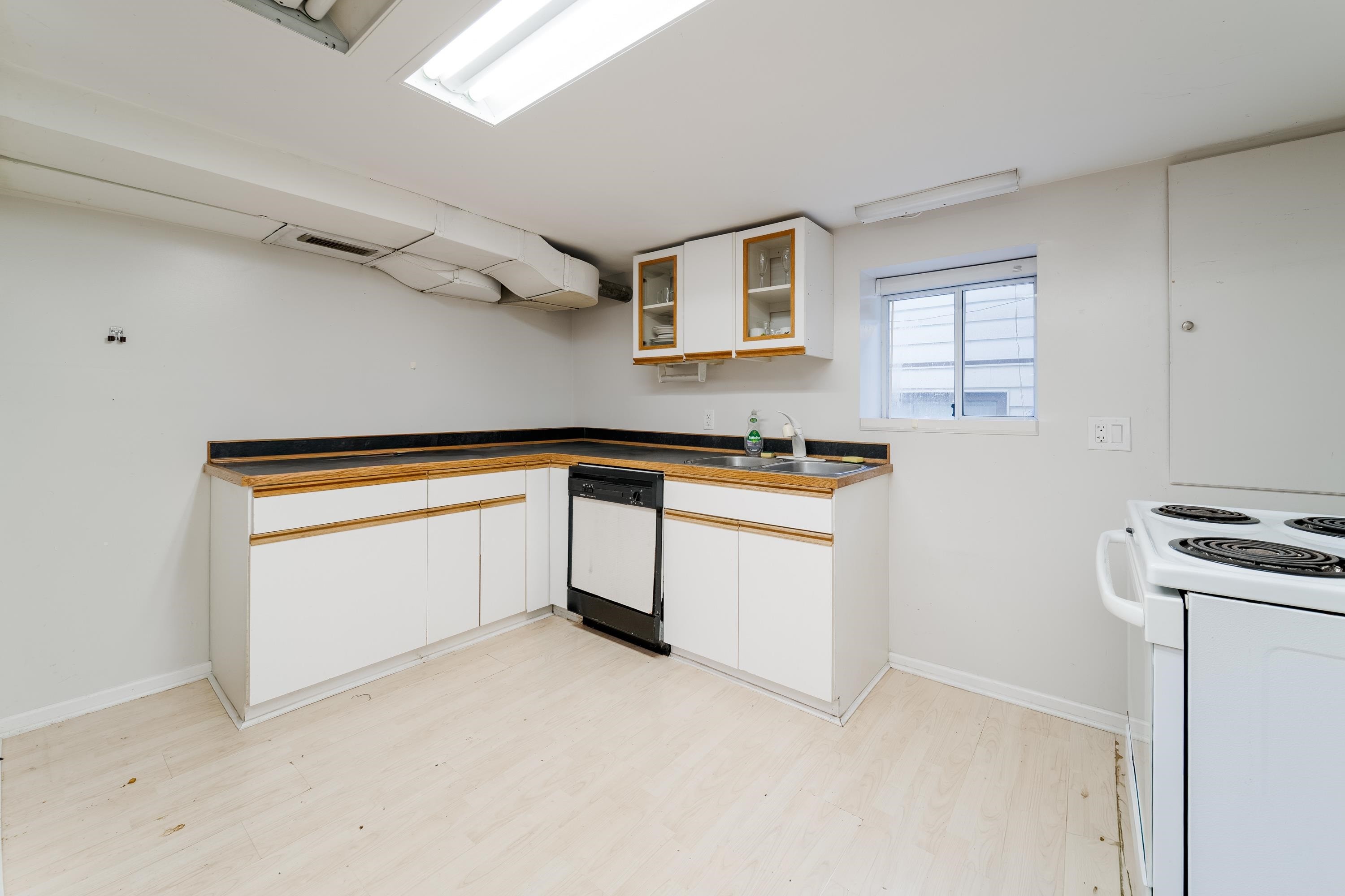 7475 Knight Street, Vancouver, BC