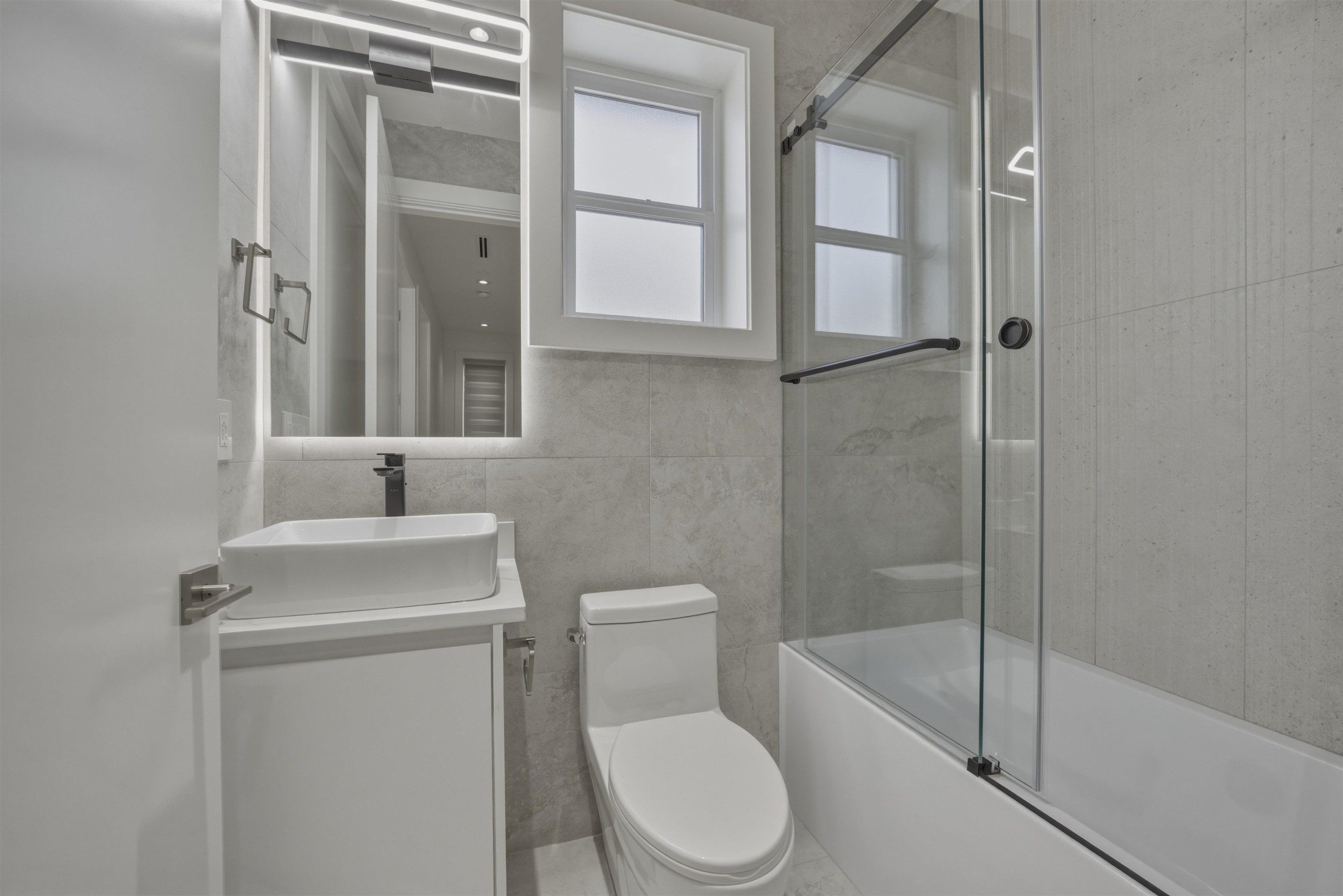 3118 42Nd Avenue W, Vancouver, BC