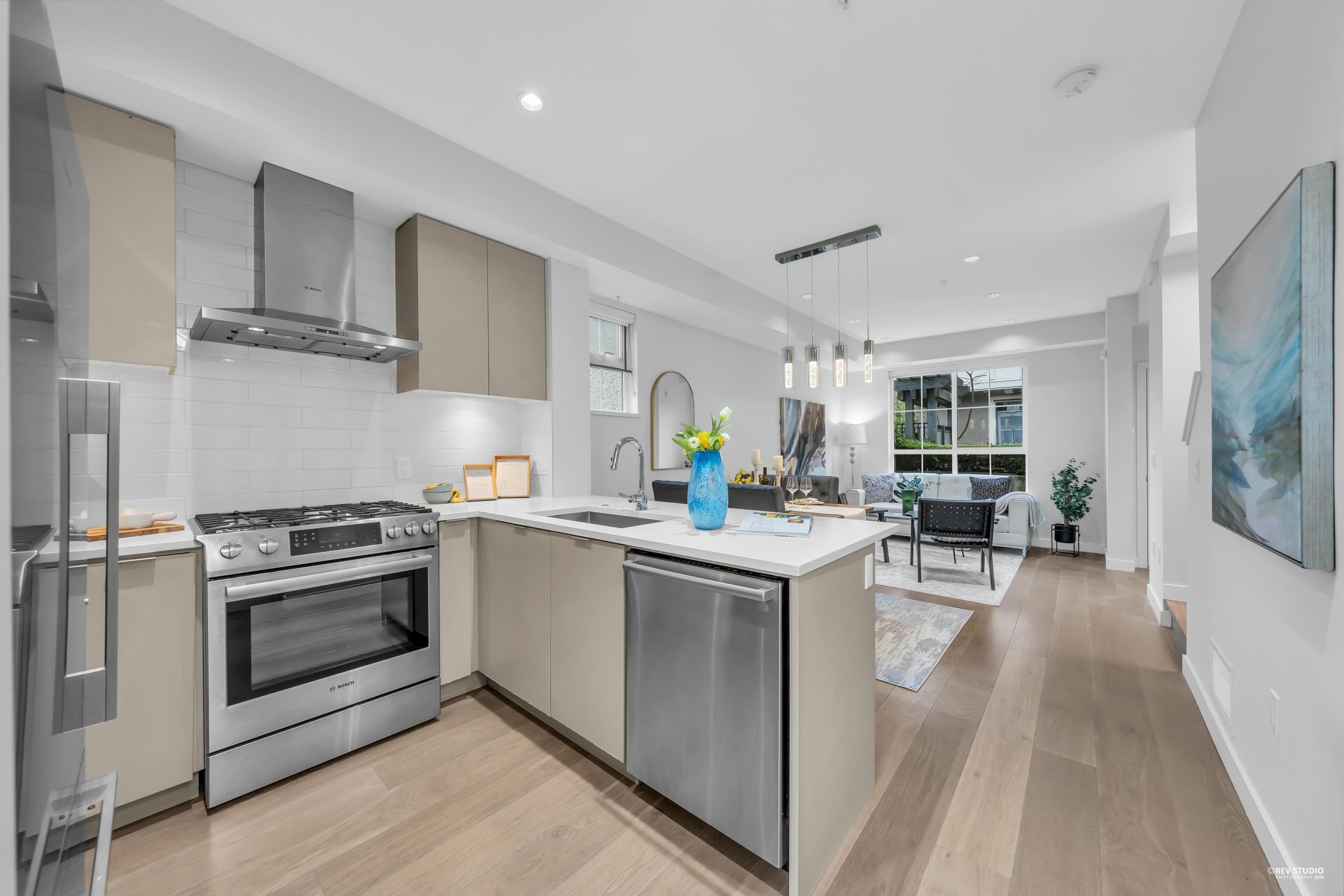 8576 Osler Street, Vancouver, BC
