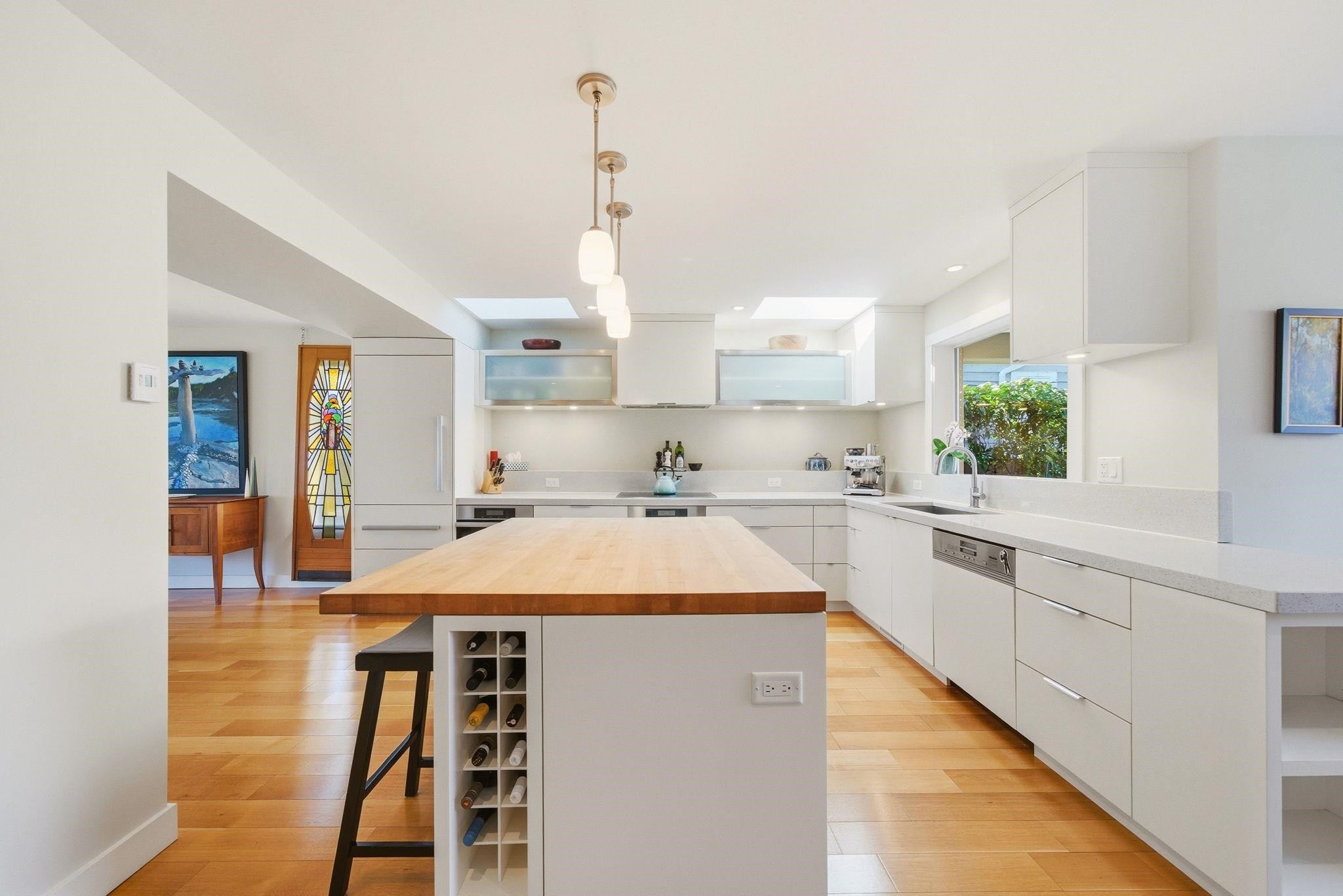 1181 Keith Road, West Vancouver, BC