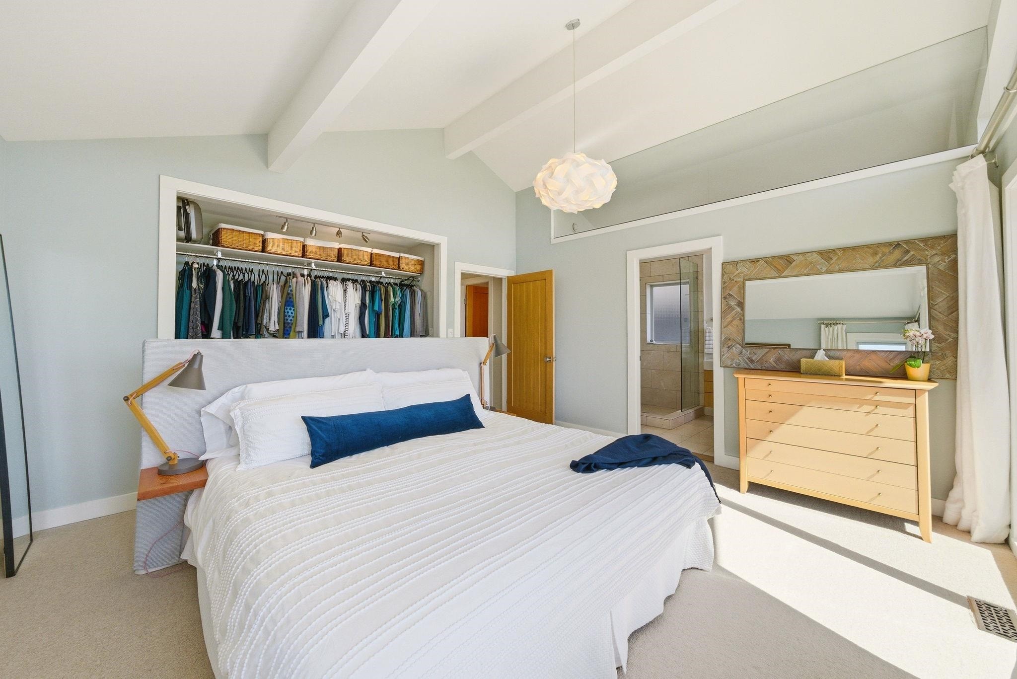 1181 Keith Road, West Vancouver, BC