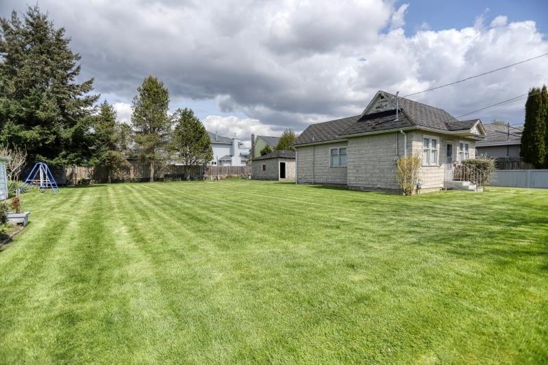 5211 Maple Road, Richmond, BC - Outdoor