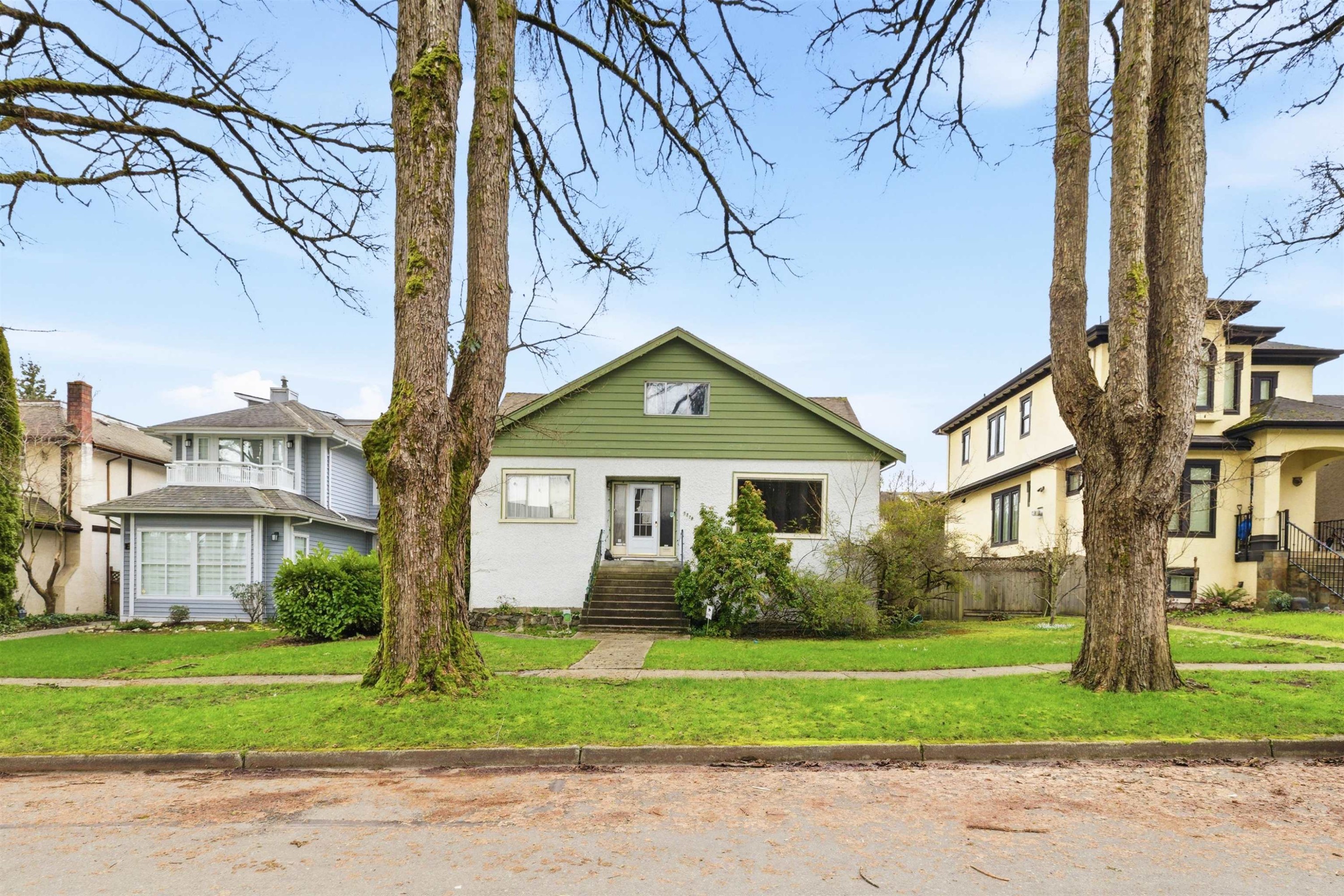 3346 21St Avenue W, Vancouver, BC