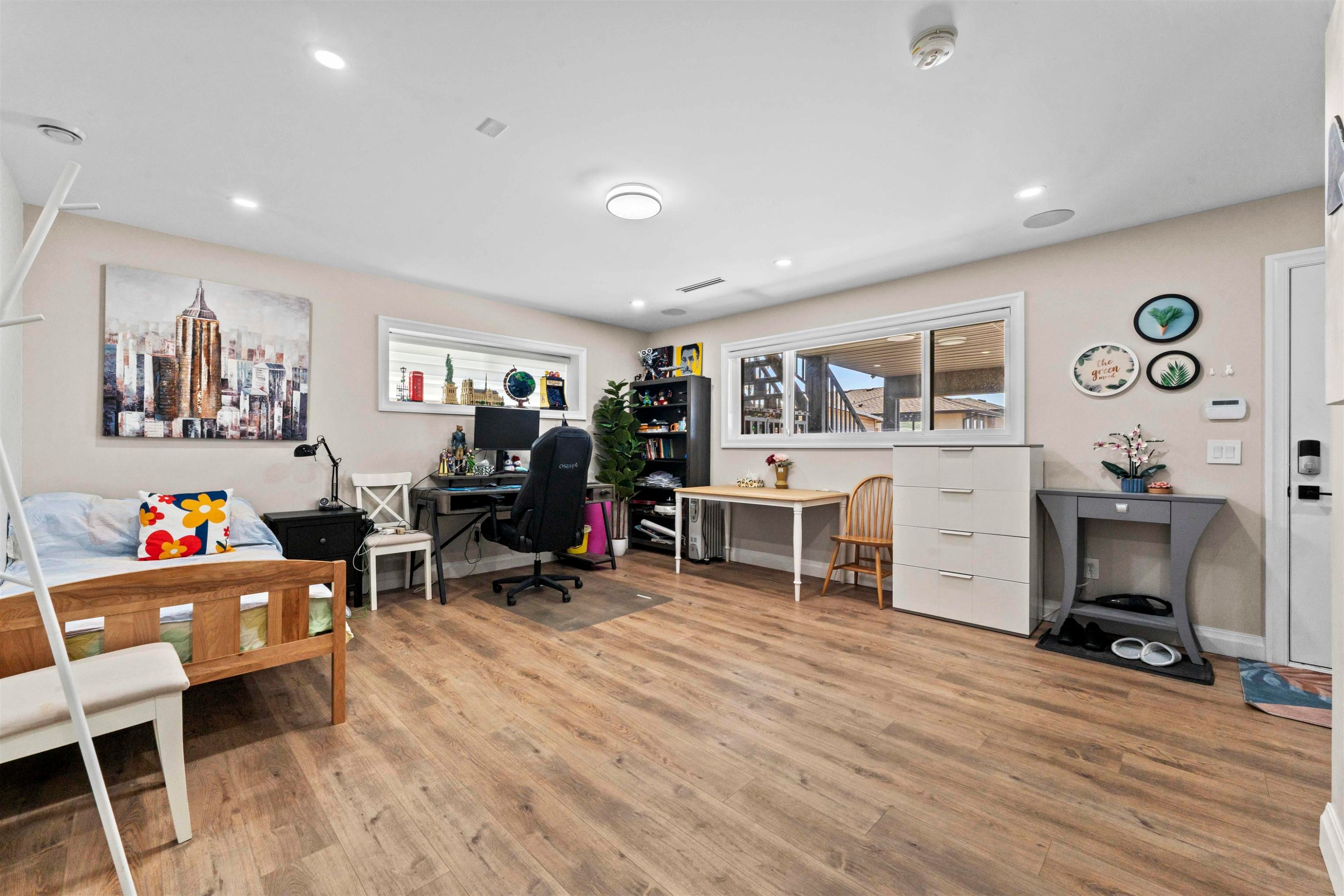 1038 Stewart Avenue, Coquitlam, BC