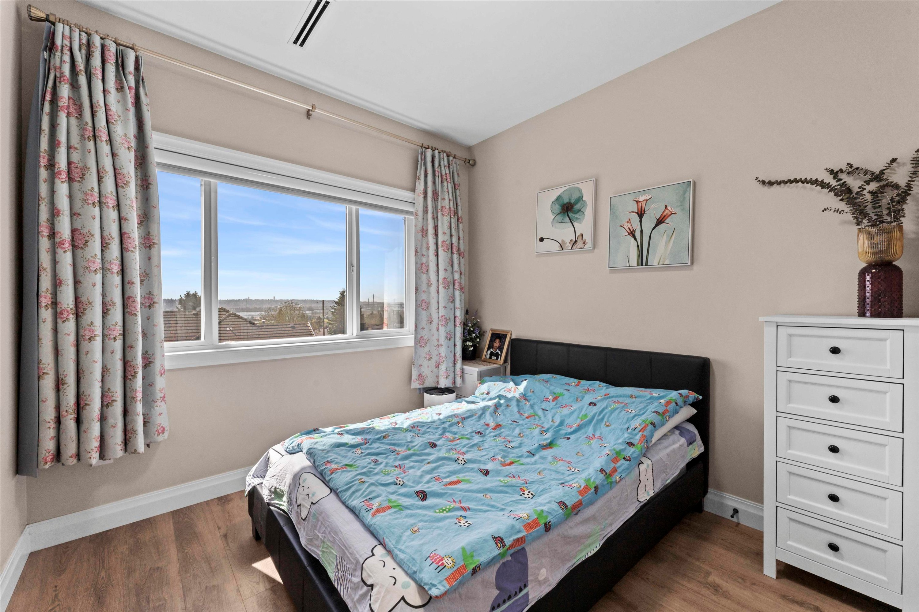 1038 Stewart Avenue, Coquitlam, BC