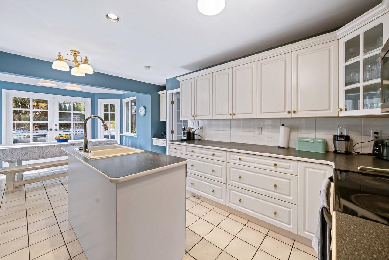 4032 Ripple Road, West Vancouver, BC