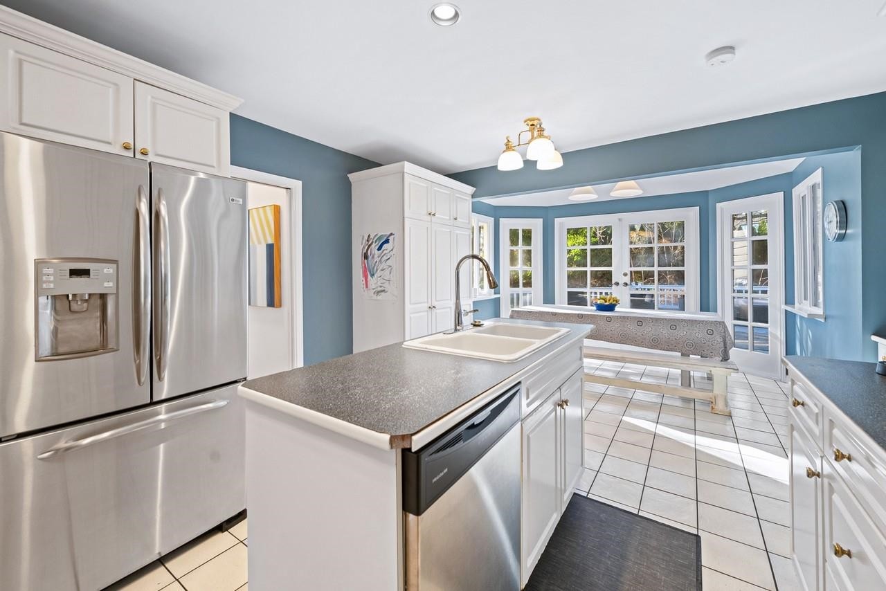 4032 Ripple Road, West Vancouver, BC