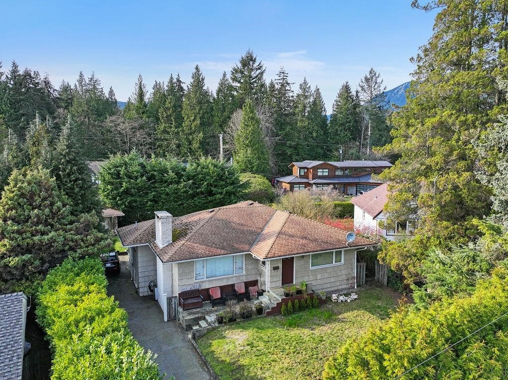 3955 Highland Boulevard, North Vancouver, BC