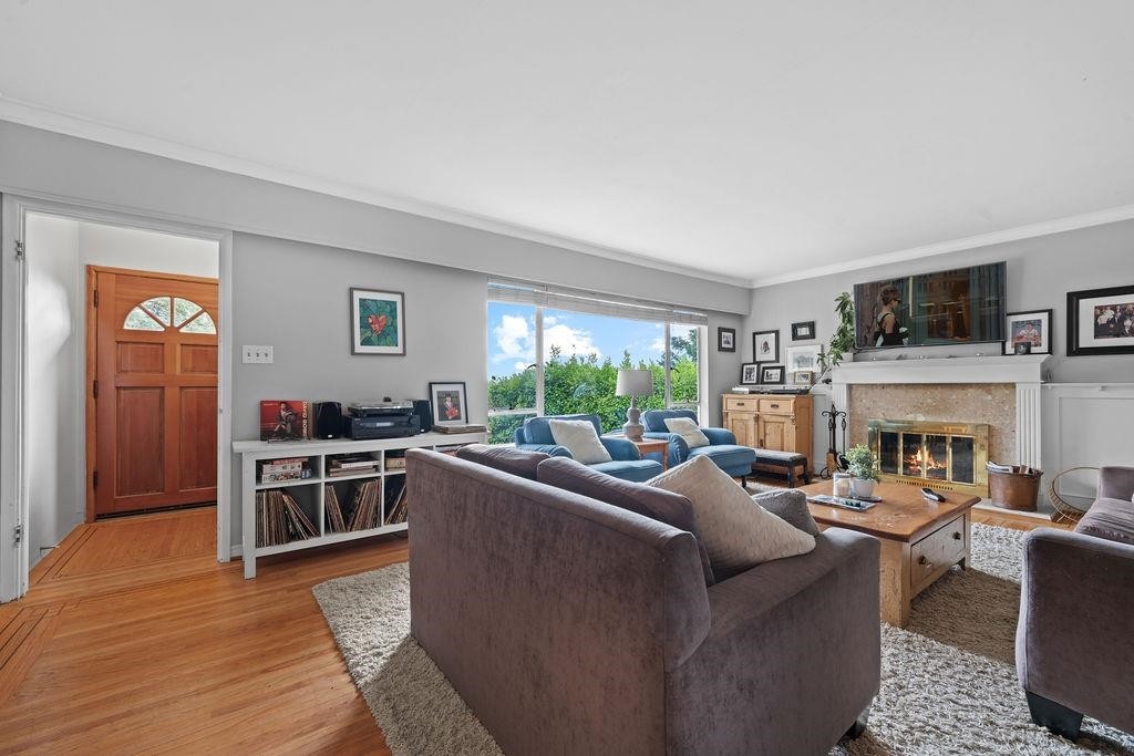 3955 Highland Boulevard, North Vancouver, BC