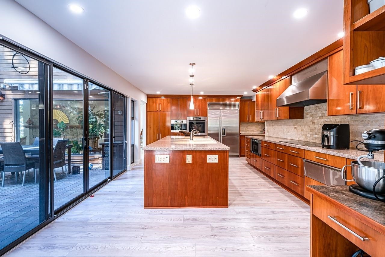 5260 Kew Road, West Vancouver, BC