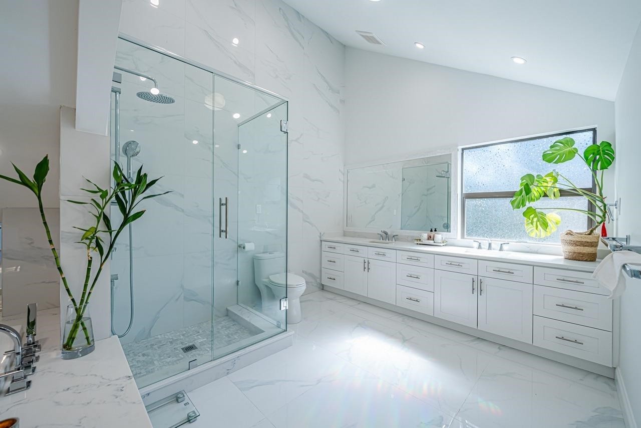 5260 Kew Road, West Vancouver, BC