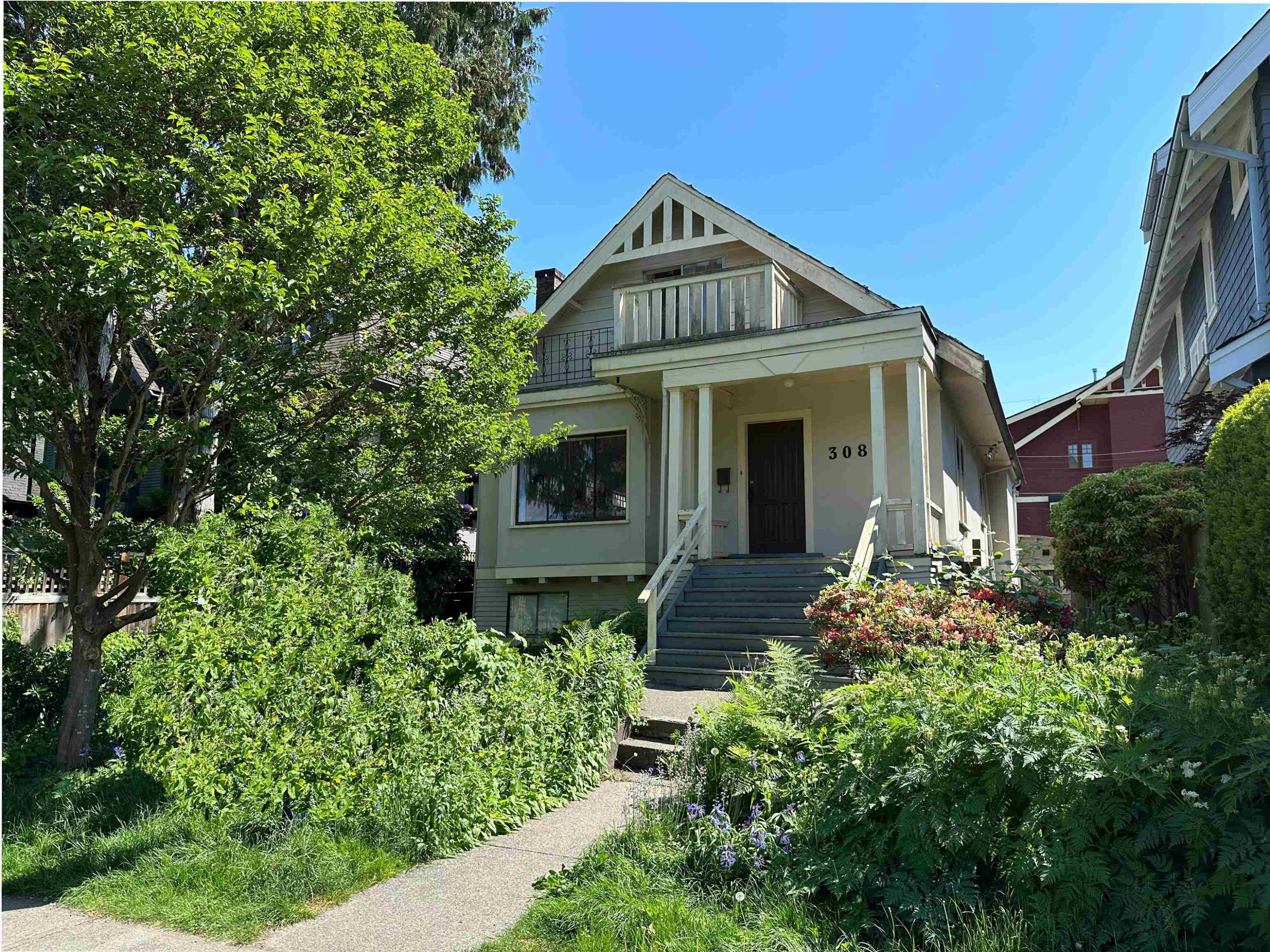 3086 2Nd Avenue W, Vancouver, BC