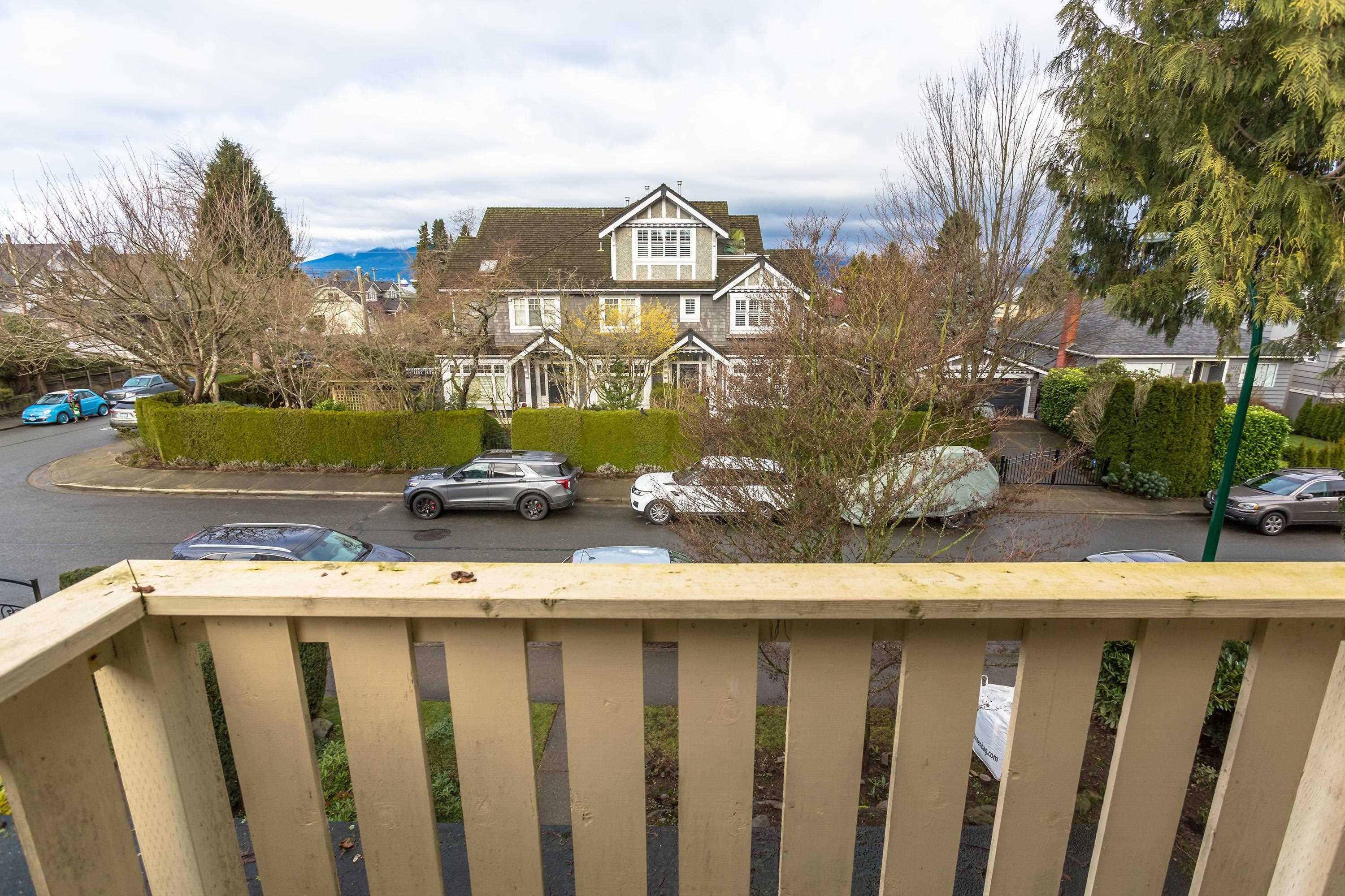 3086 2Nd Avenue W, Vancouver, BC