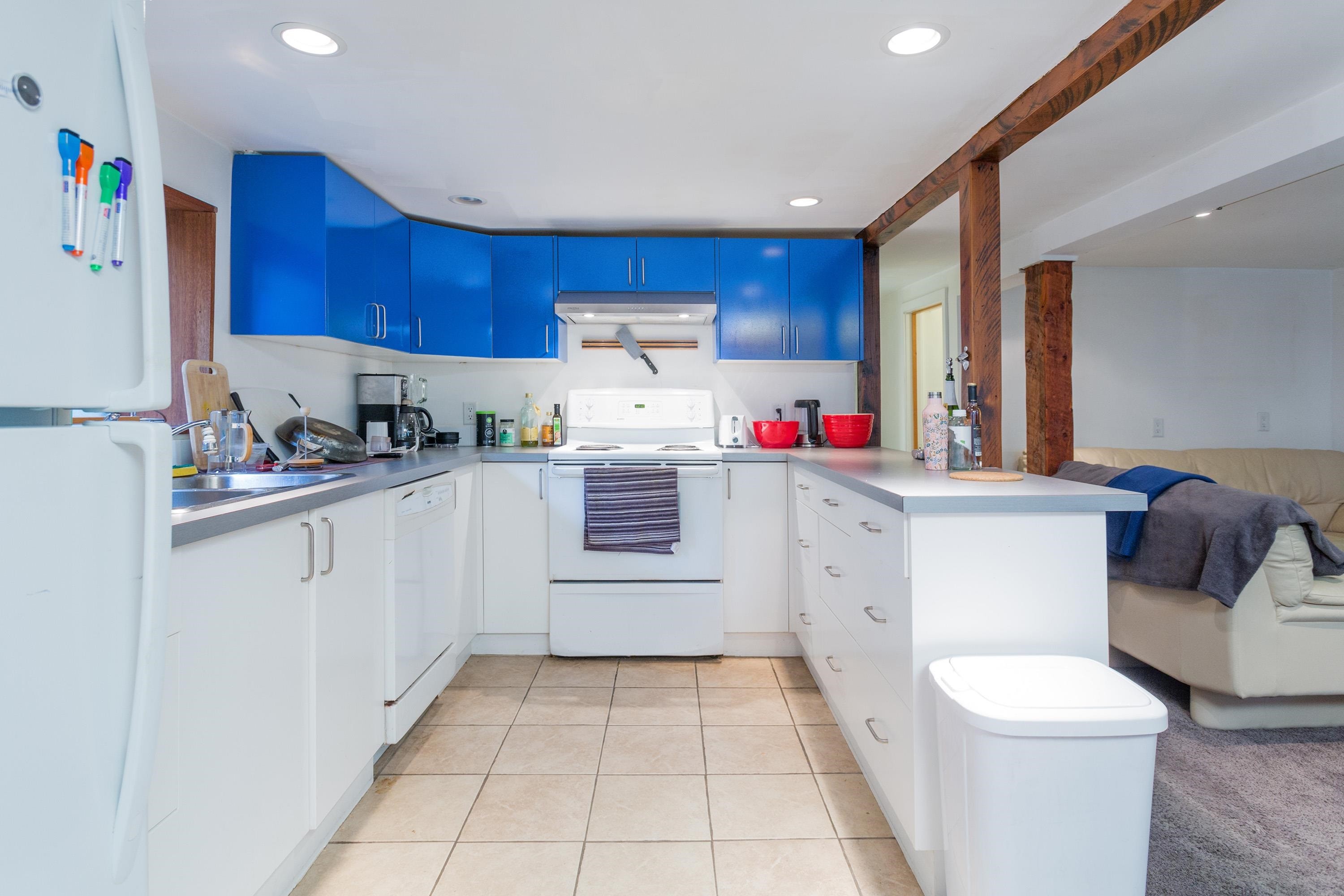 3086 2Nd Avenue W, Vancouver, BC