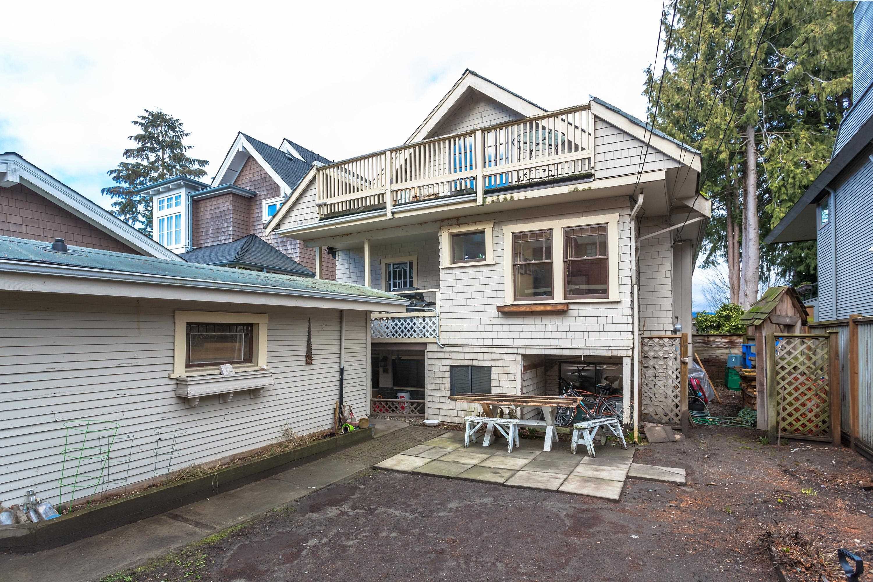 3086 2Nd Avenue W, Vancouver, BC