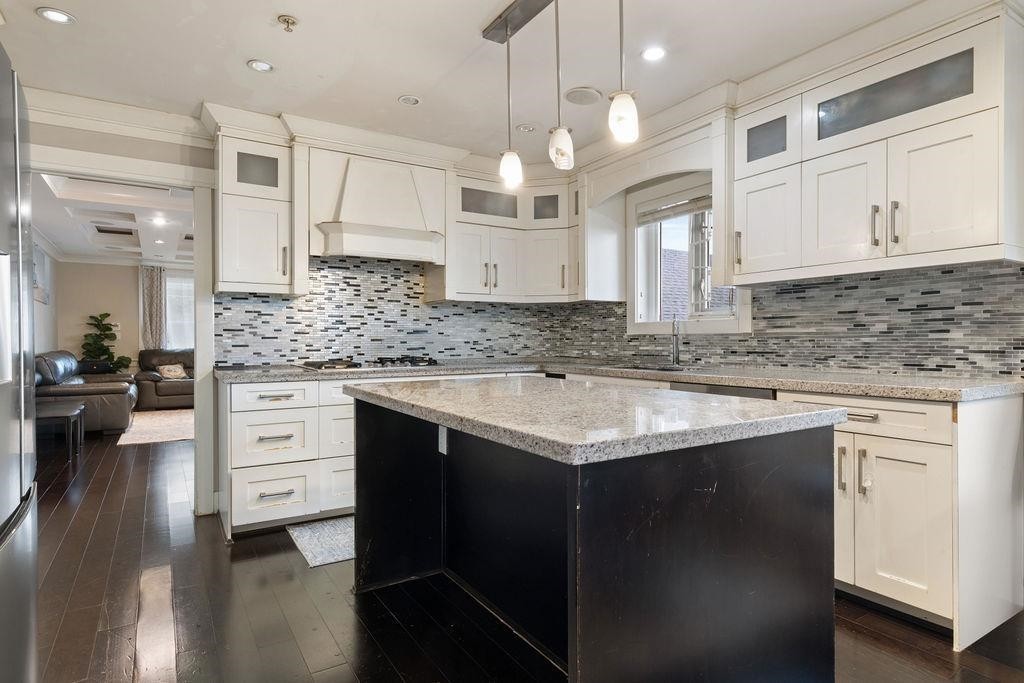 8363 Victoria Drive, Vancouver, BC