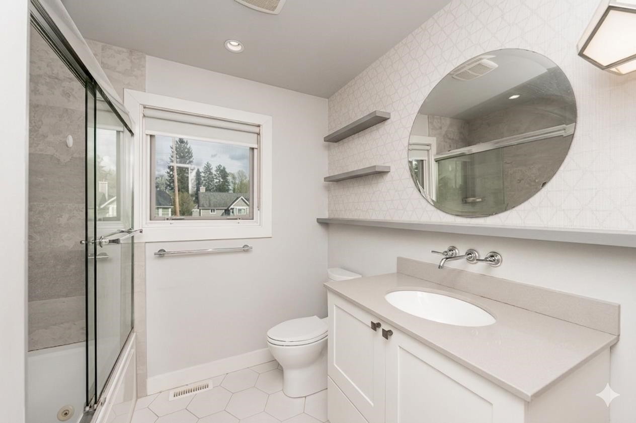 1136 Lansdowne Drive, Coquitlam, BC