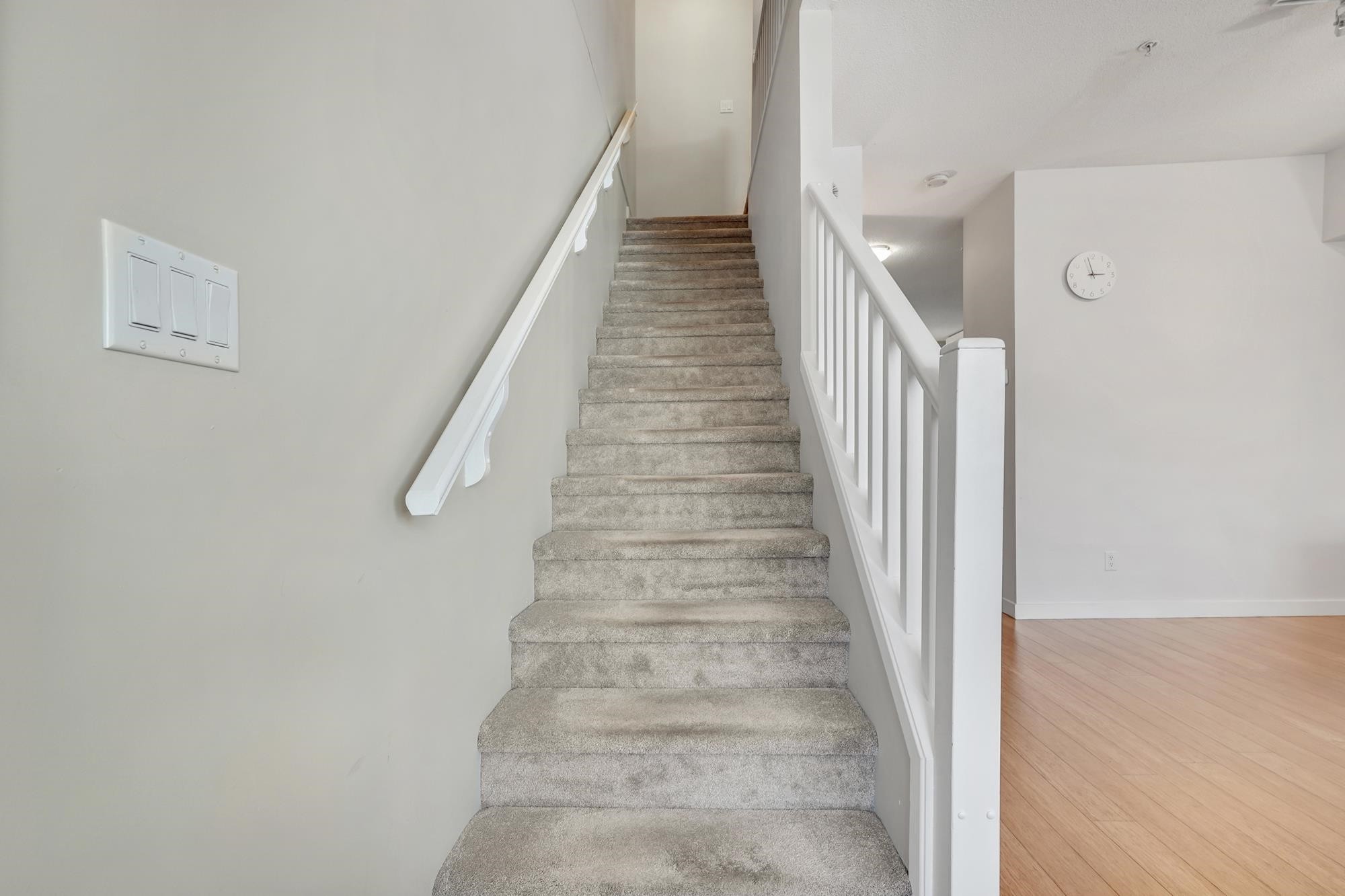 3264 Clermont Mews, Vancouver, BC