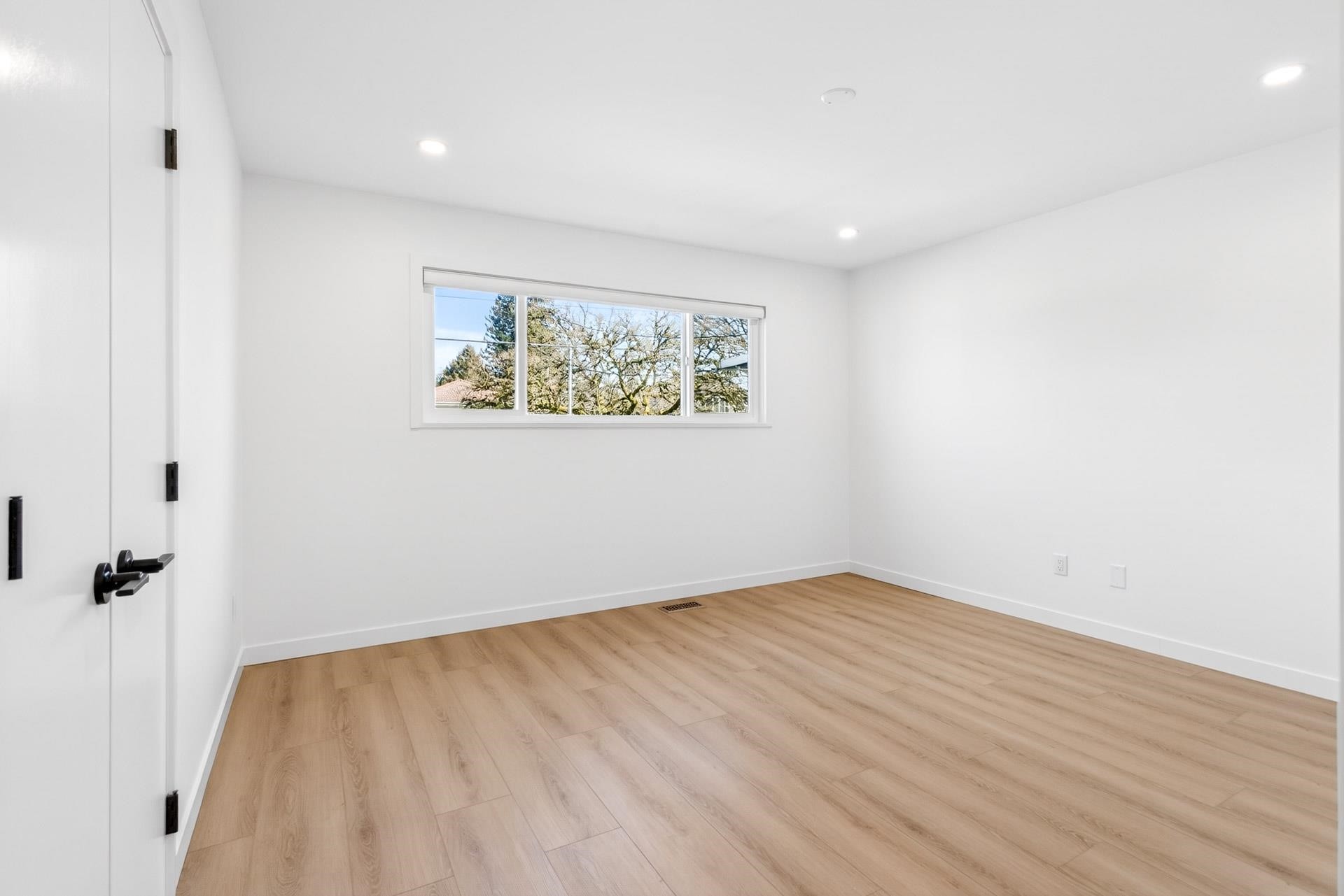 2085 Waverley Avenue, Vancouver, BC