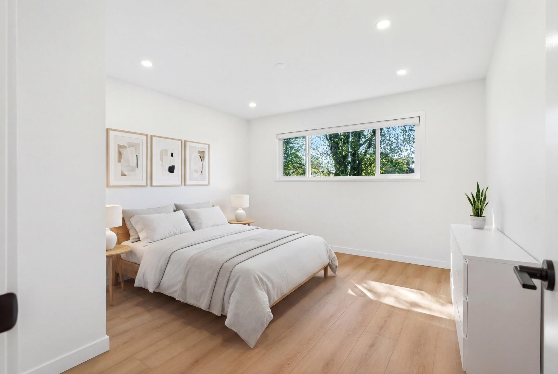 2085 Waverley Avenue, Vancouver, BC