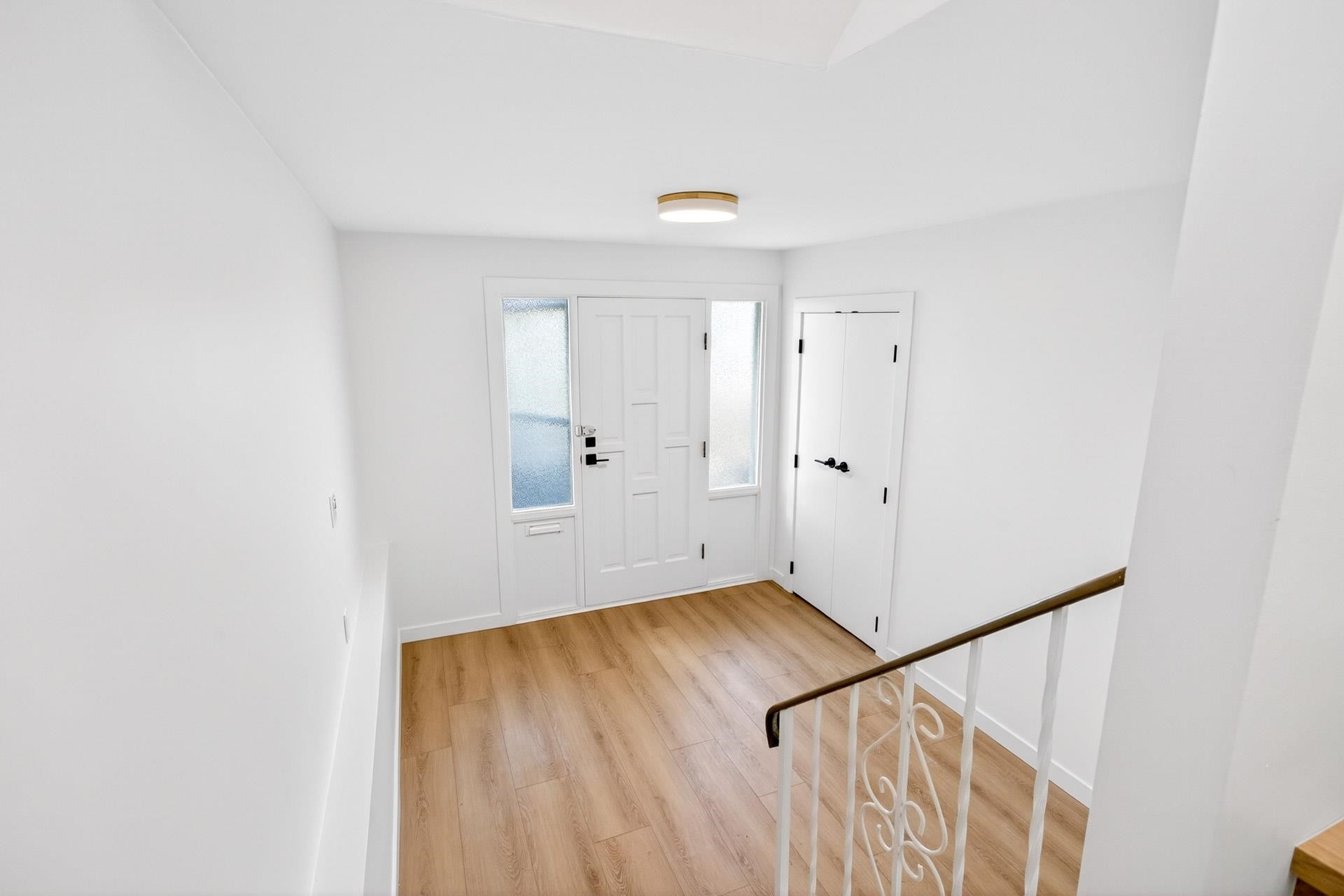 2085 Waverley Avenue, Vancouver, BC