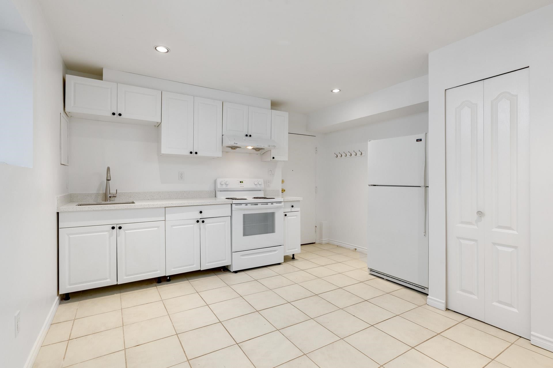 2085 Waverley Avenue, Vancouver, BC