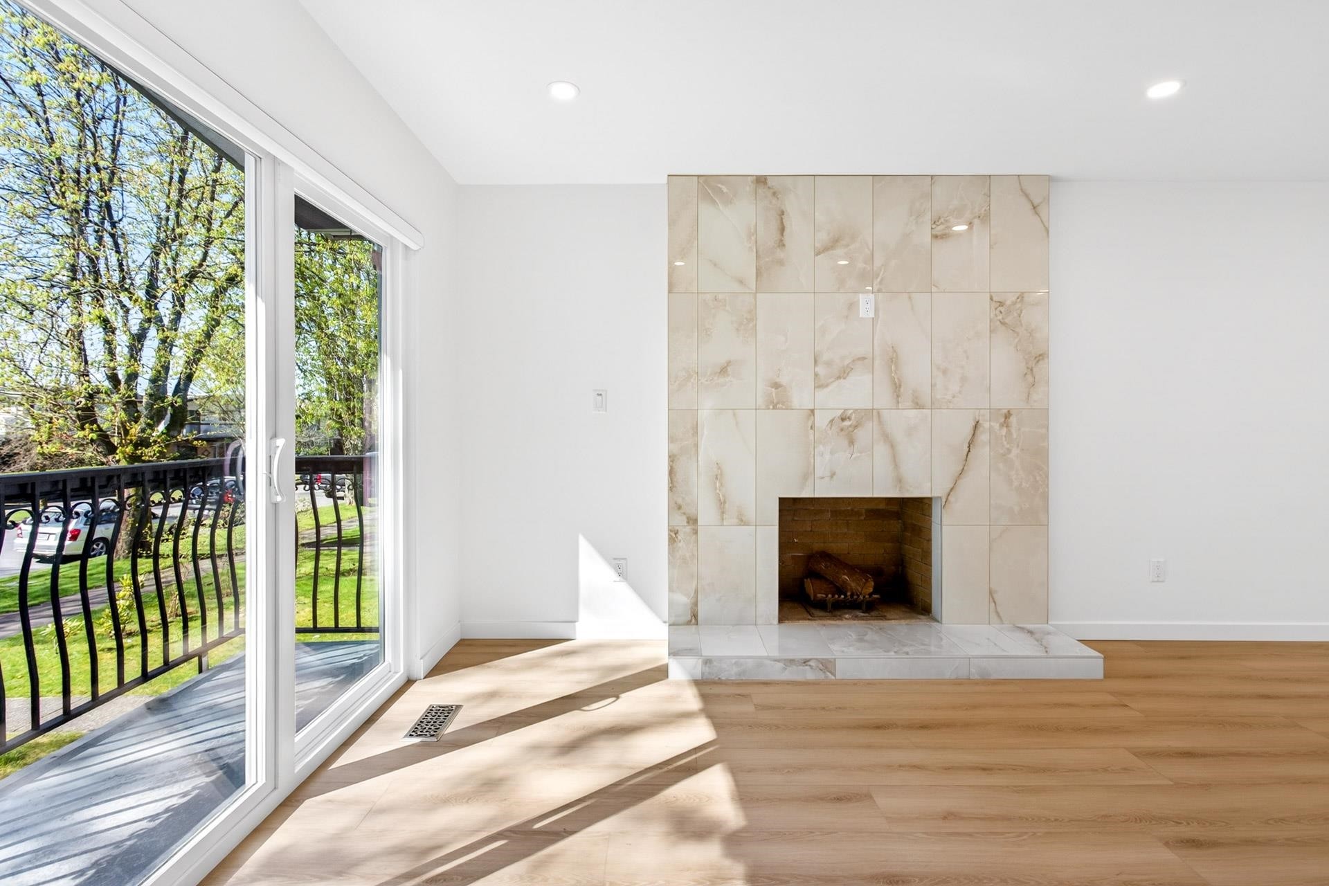 2085 Waverley Avenue, Vancouver, BC