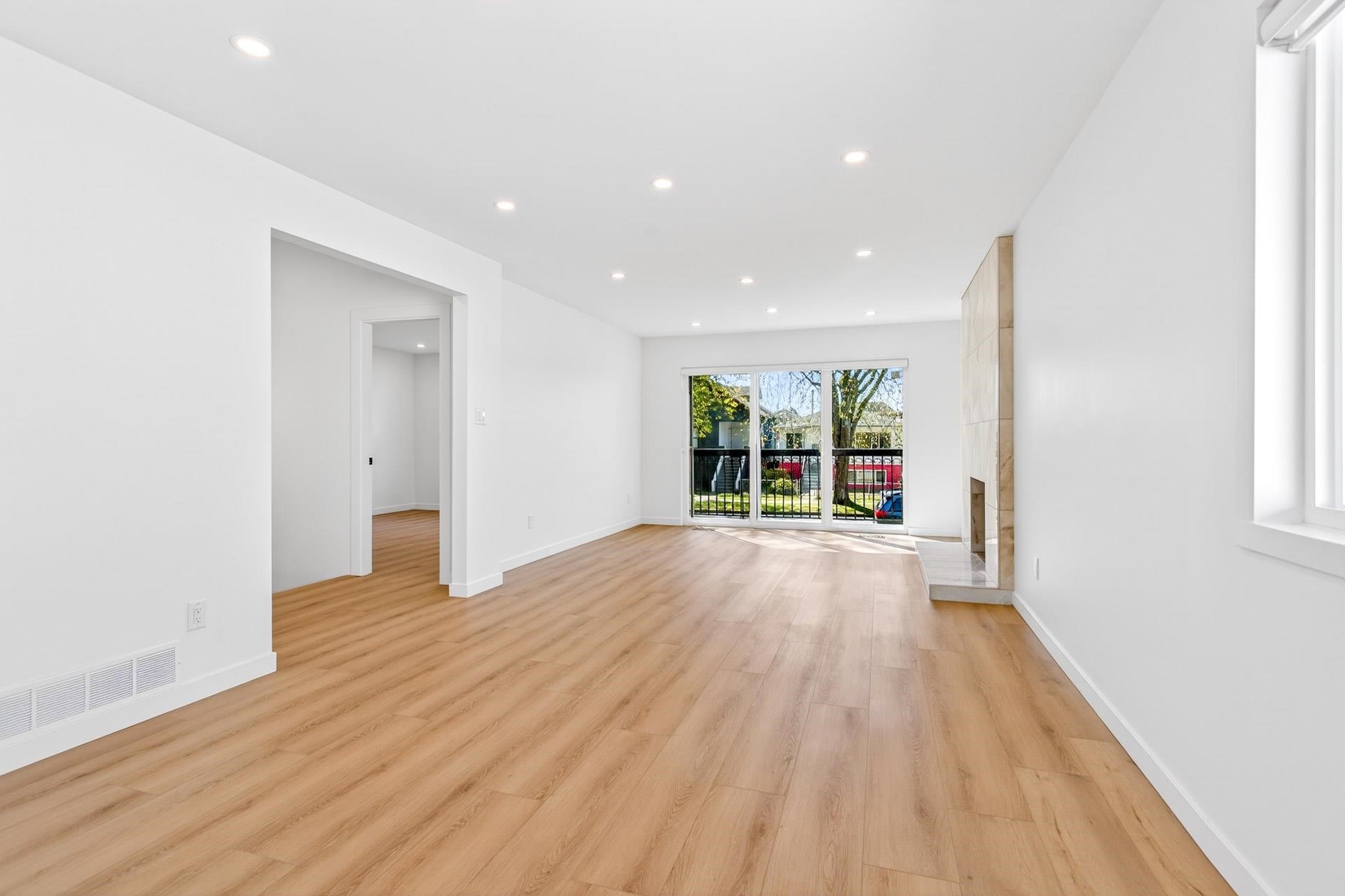 2085 Waverley Avenue, Vancouver, BC