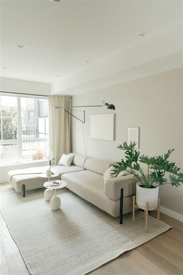 7893 Oak Street, Vancouver, BC