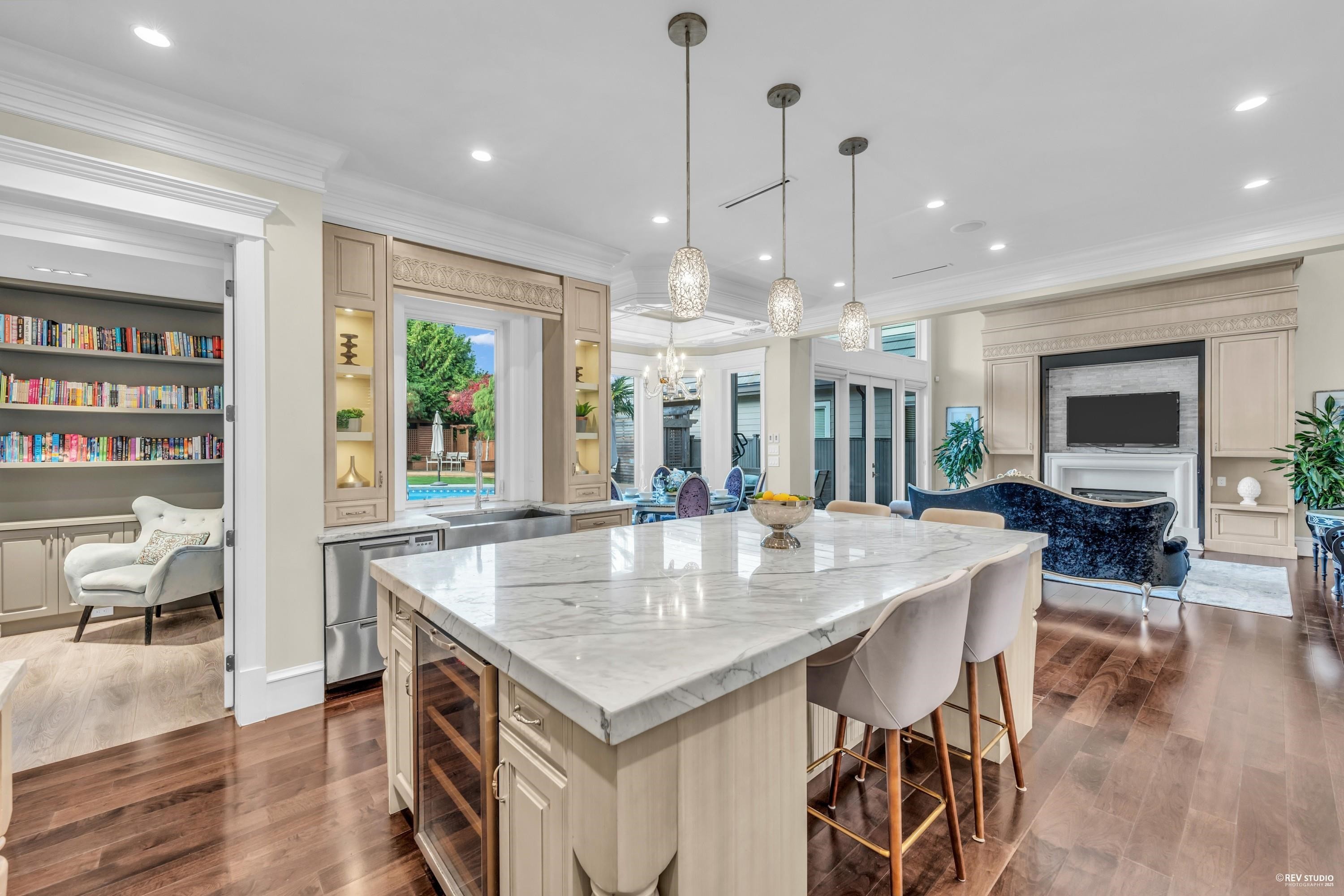 6851 Mayflower Drive, Richmond, BC