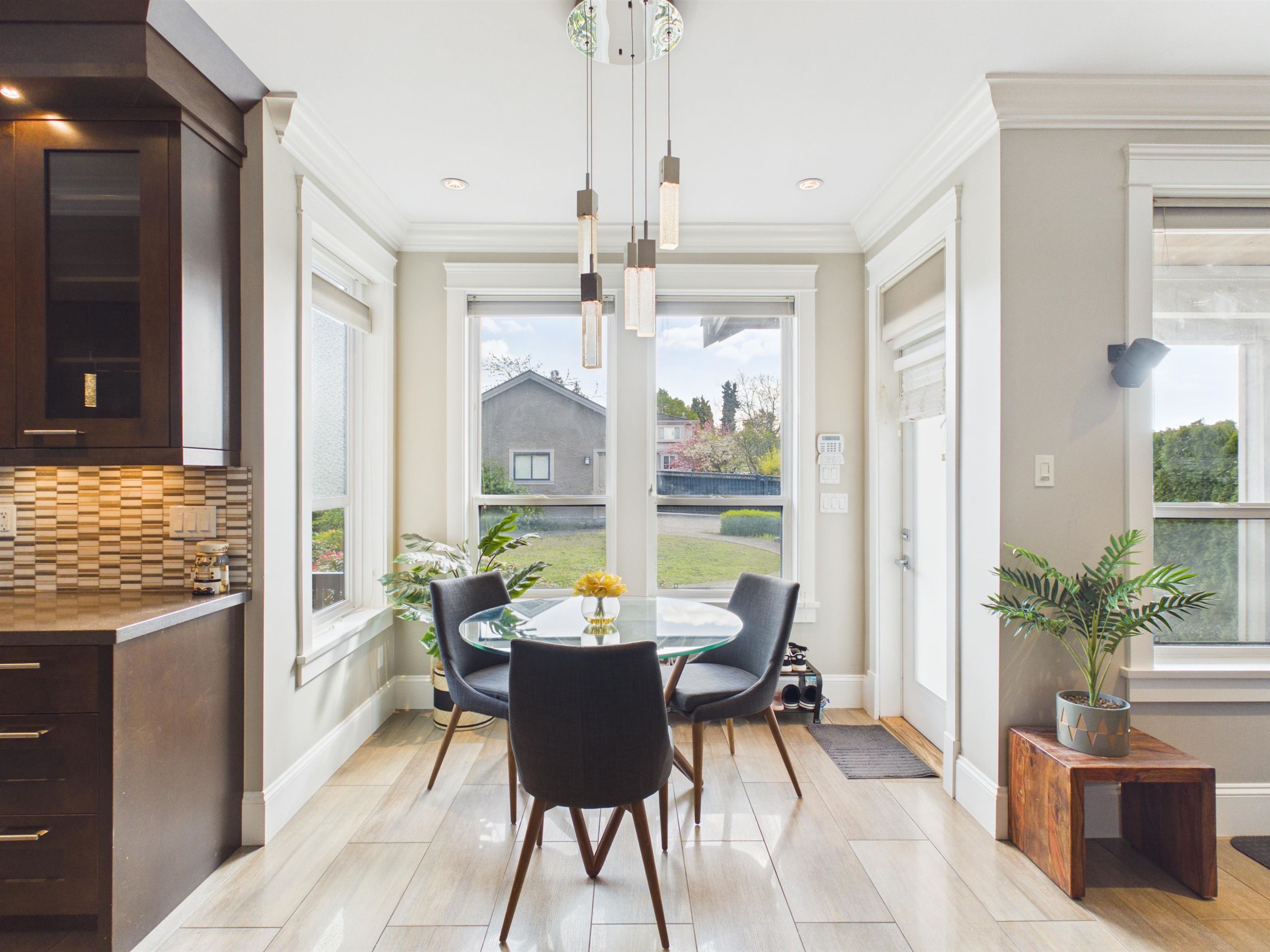 7320 Dow Avenue, Burnaby, BC - Indoor Photo Showing Dining Room