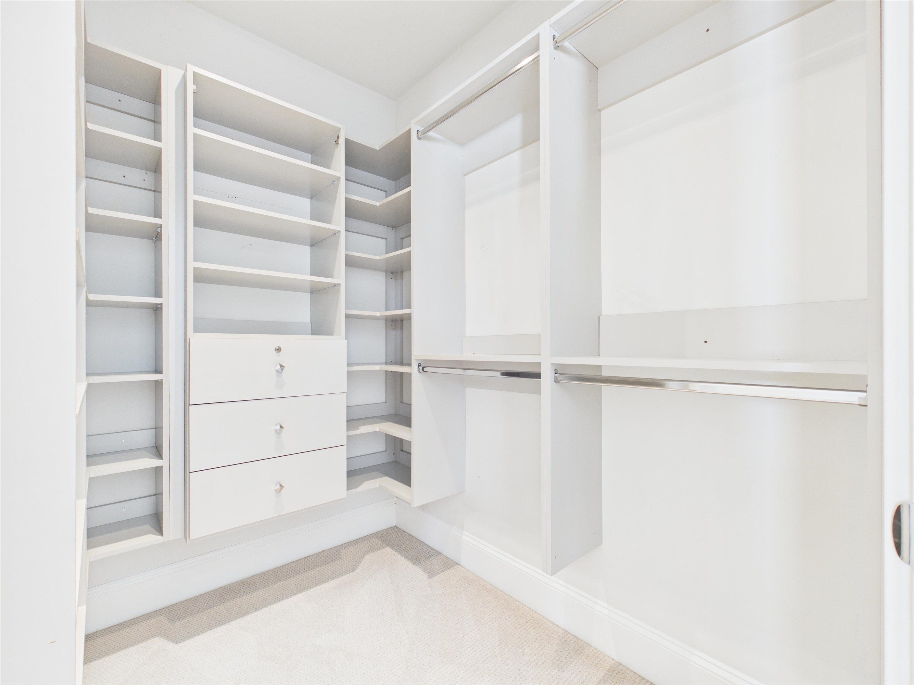 7320 Dow Avenue, Burnaby, BC - Indoor