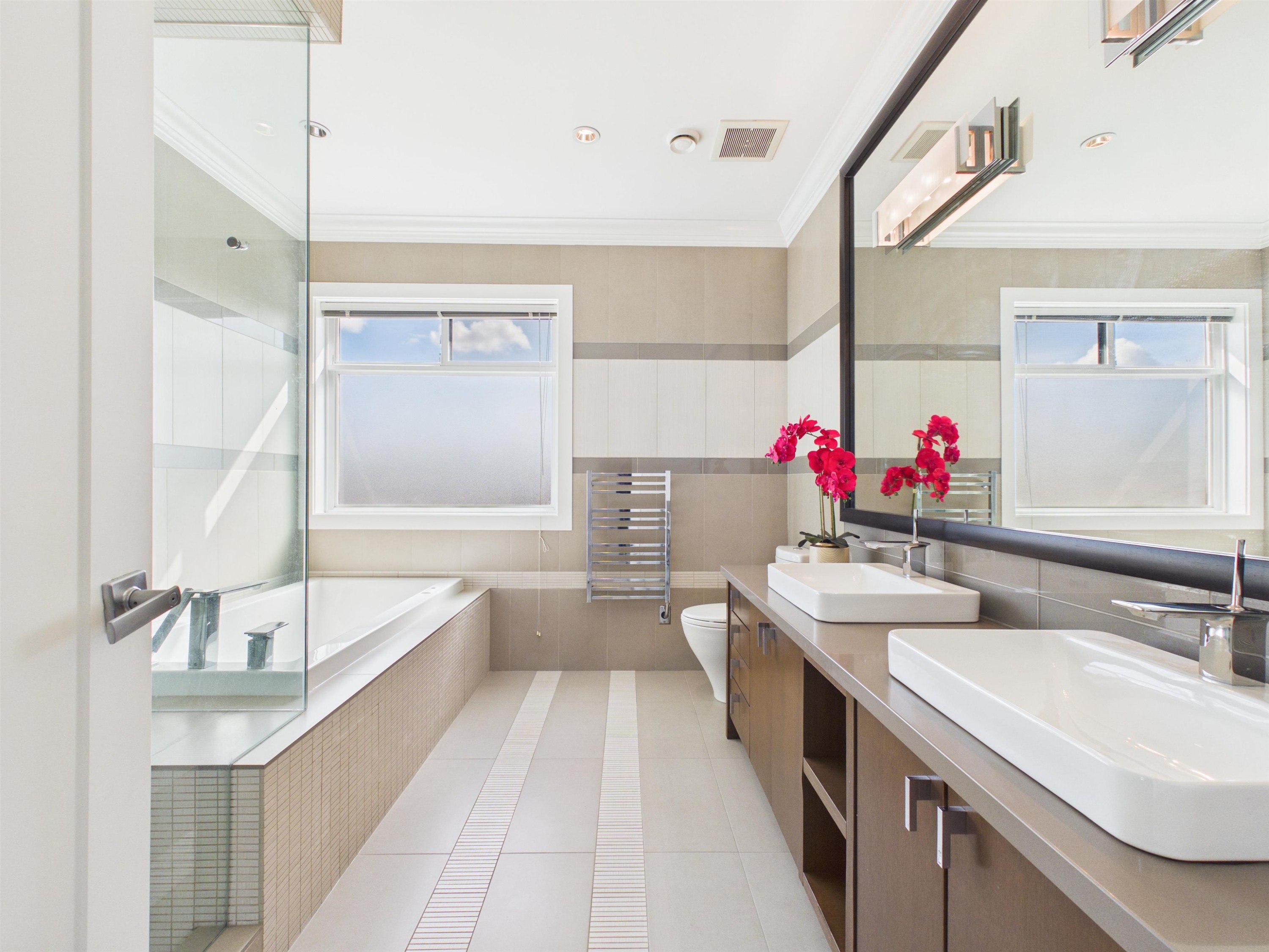 7320 Dow Avenue, Burnaby, BC - Indoor Photo Showing Bathroom