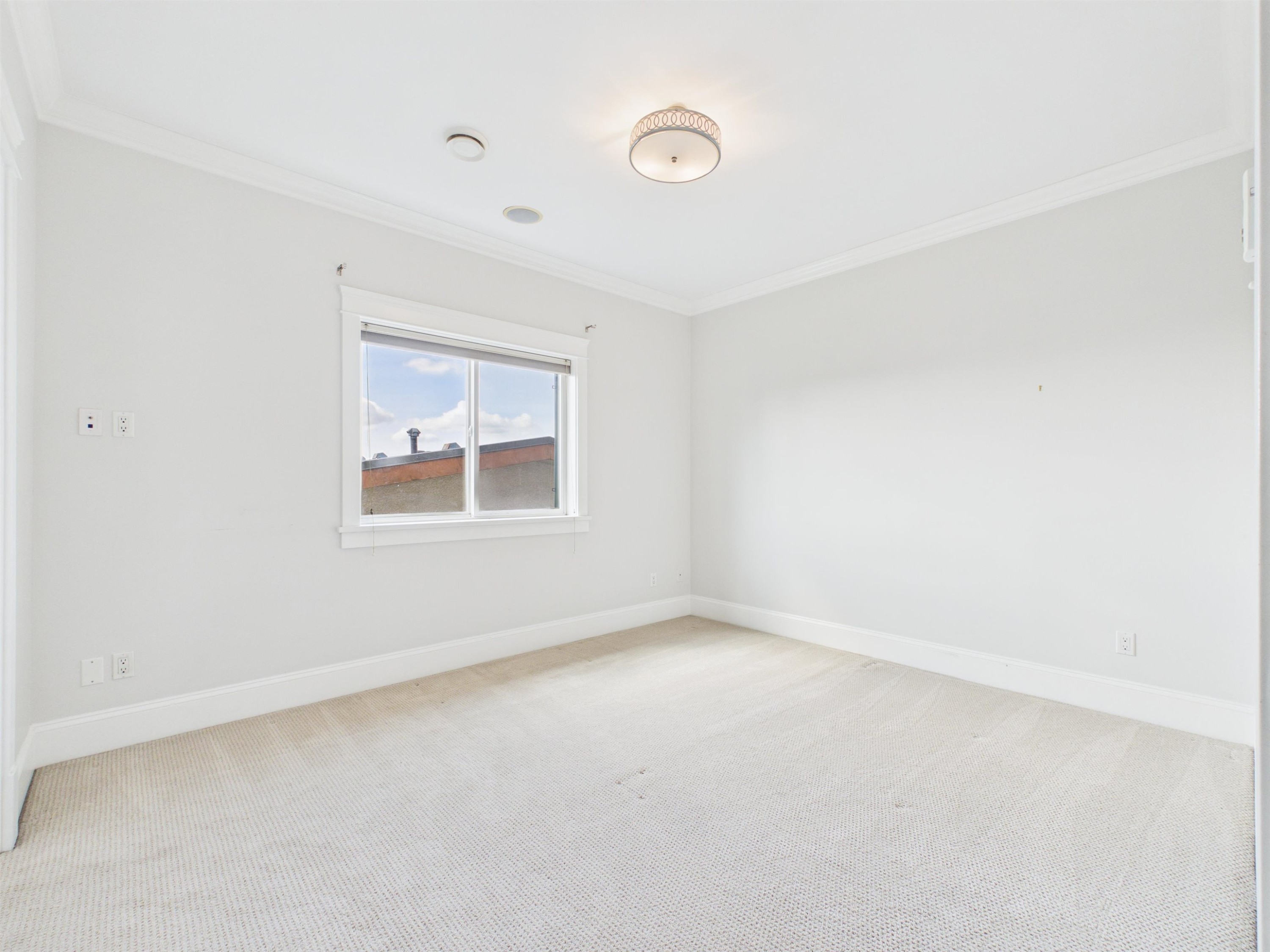 7320 Dow Avenue, Burnaby, BC - Indoor Photo Showing Other Room