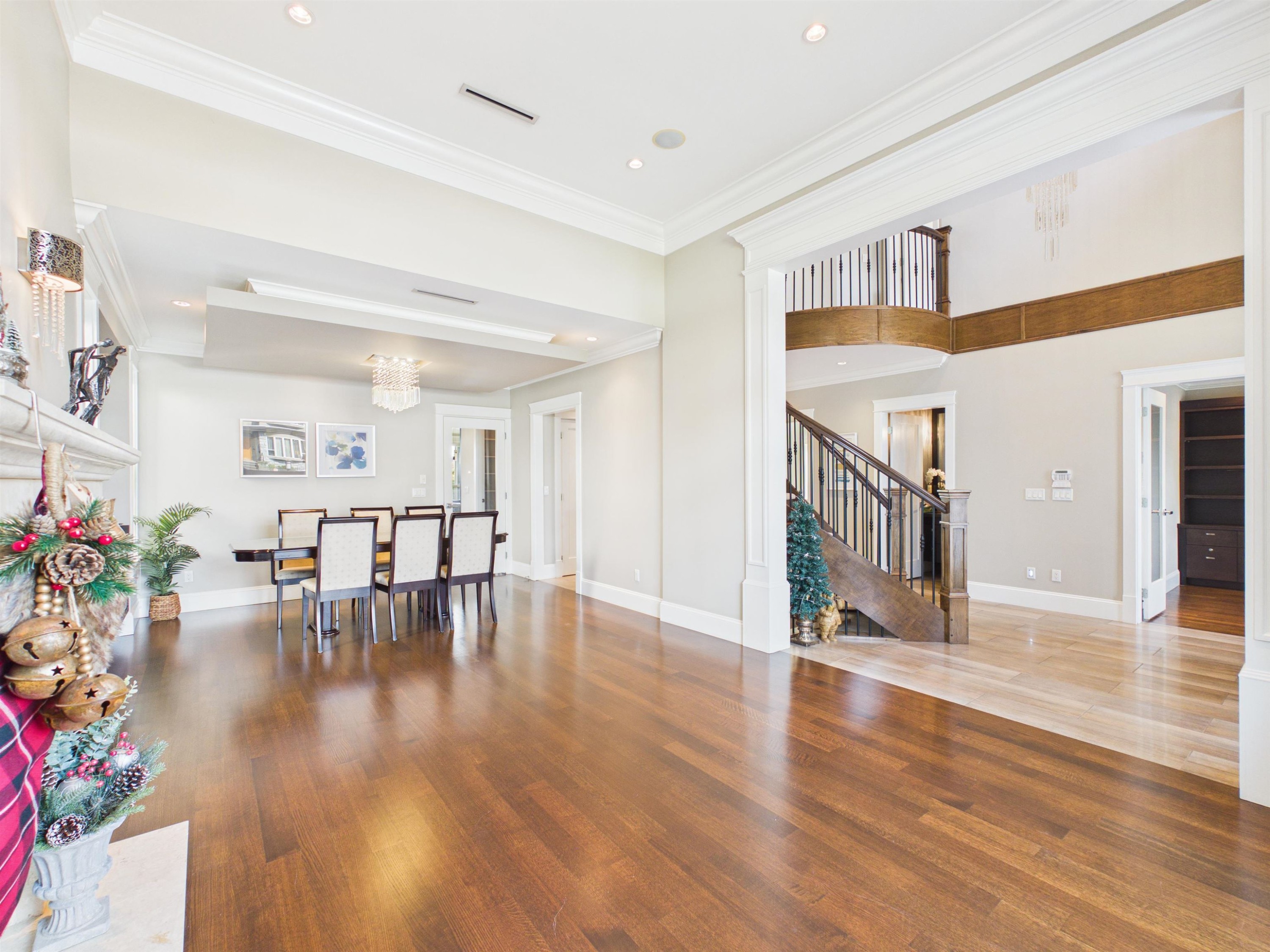 7320 Dow Avenue, Burnaby, BC - Indoor