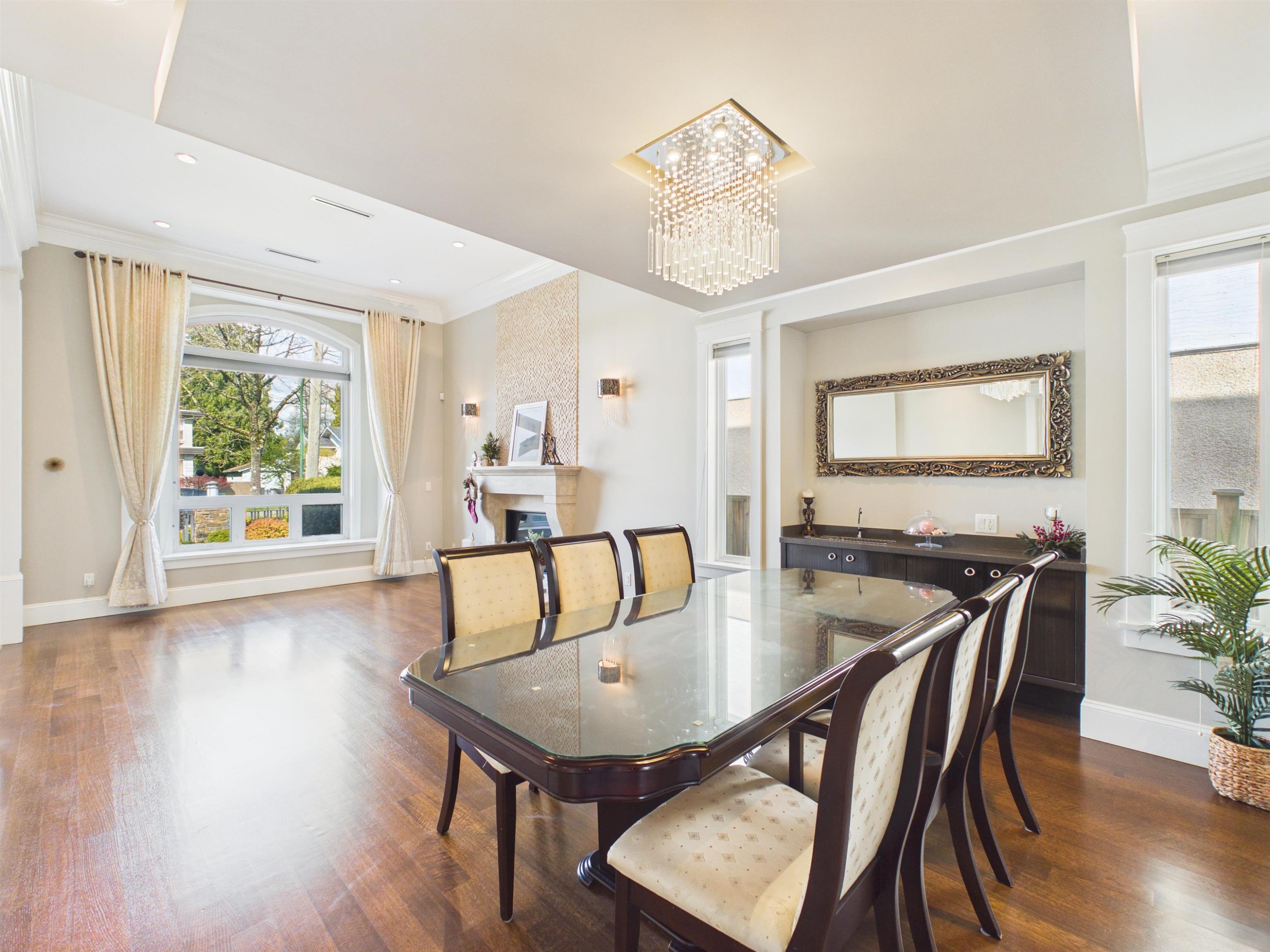 7320 Dow Avenue, Burnaby, BC - Indoor Photo Showing Dining Room