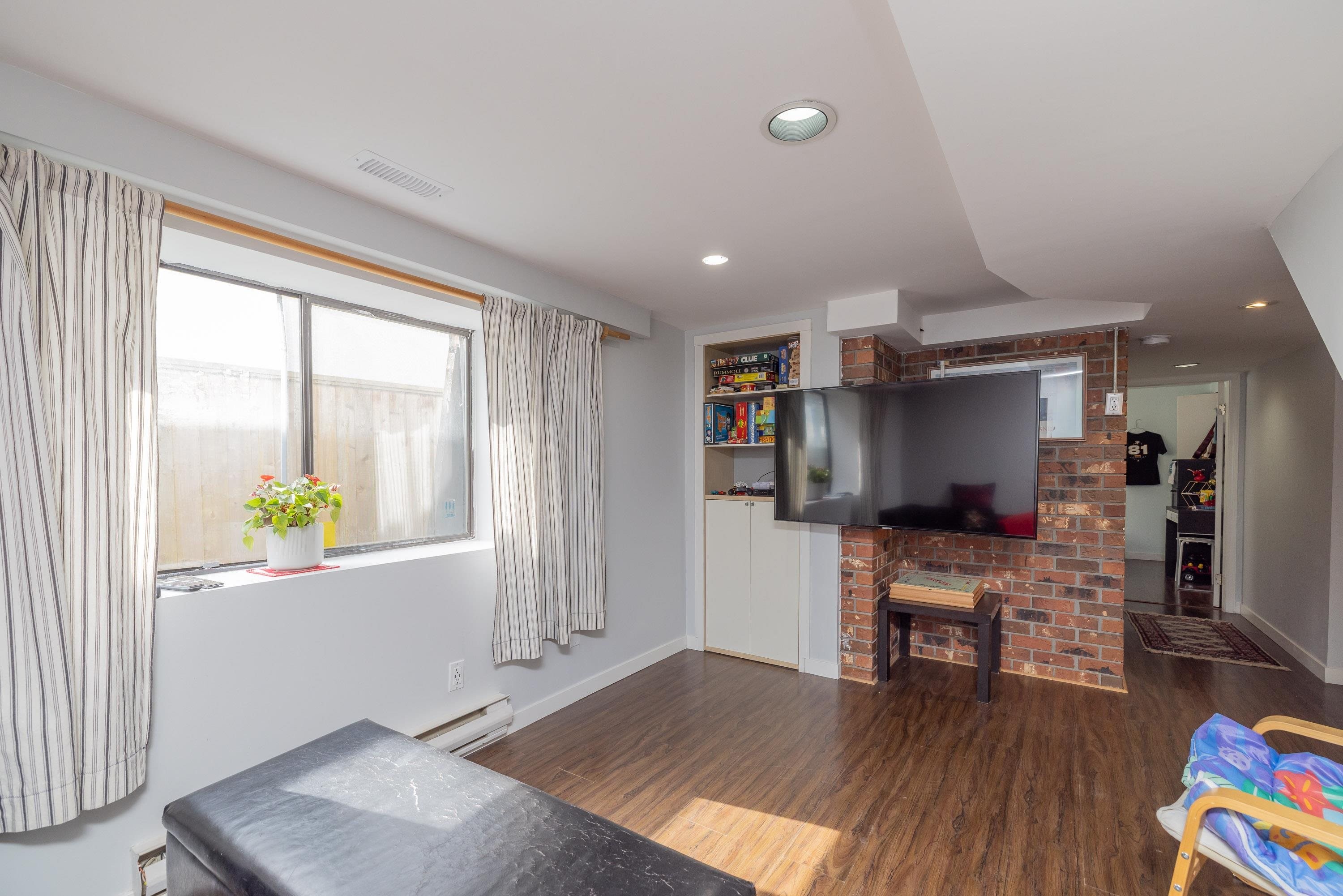 1119 Cloverley Street, North Vancouver, BC