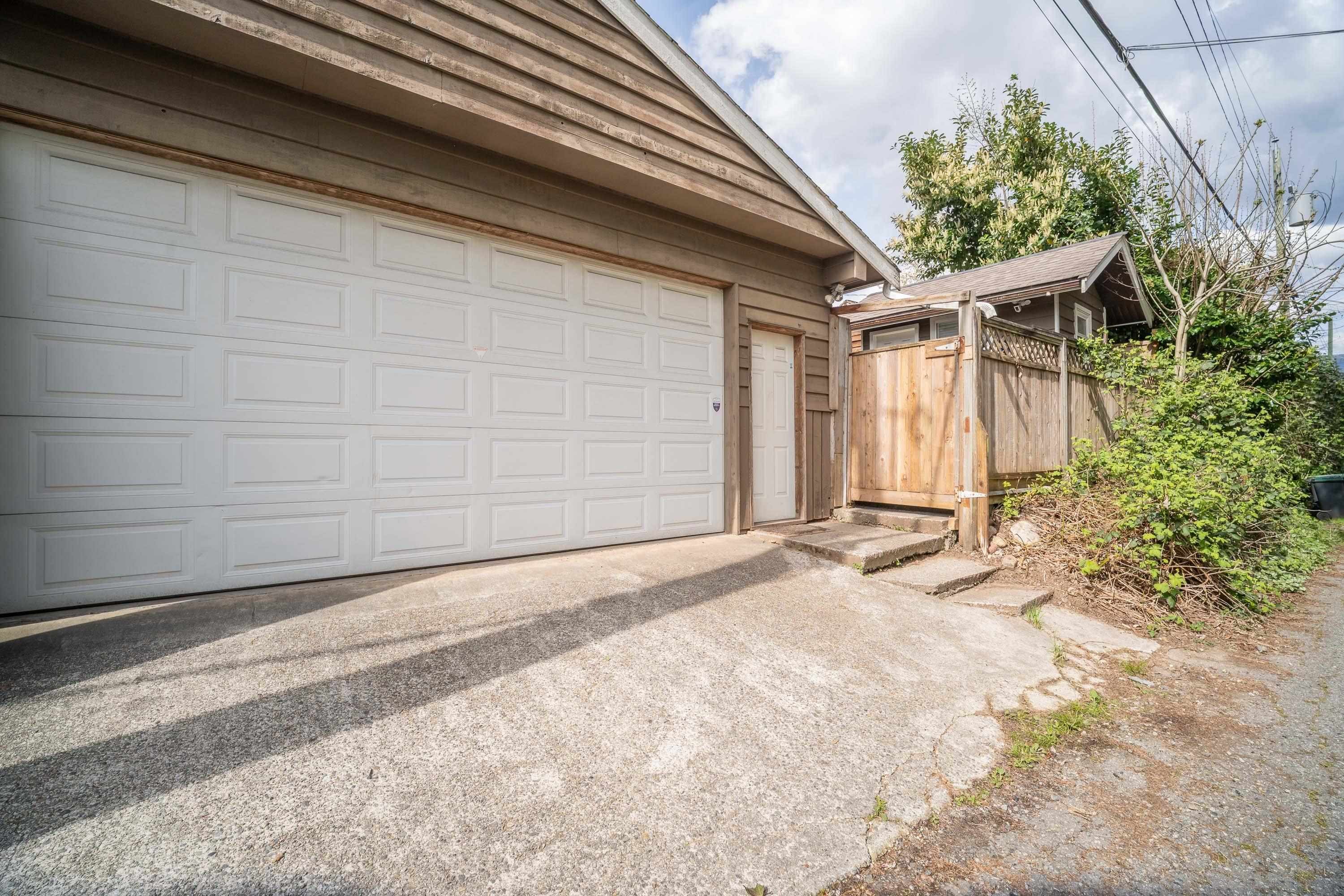 1119 Cloverley Street, North Vancouver, BC