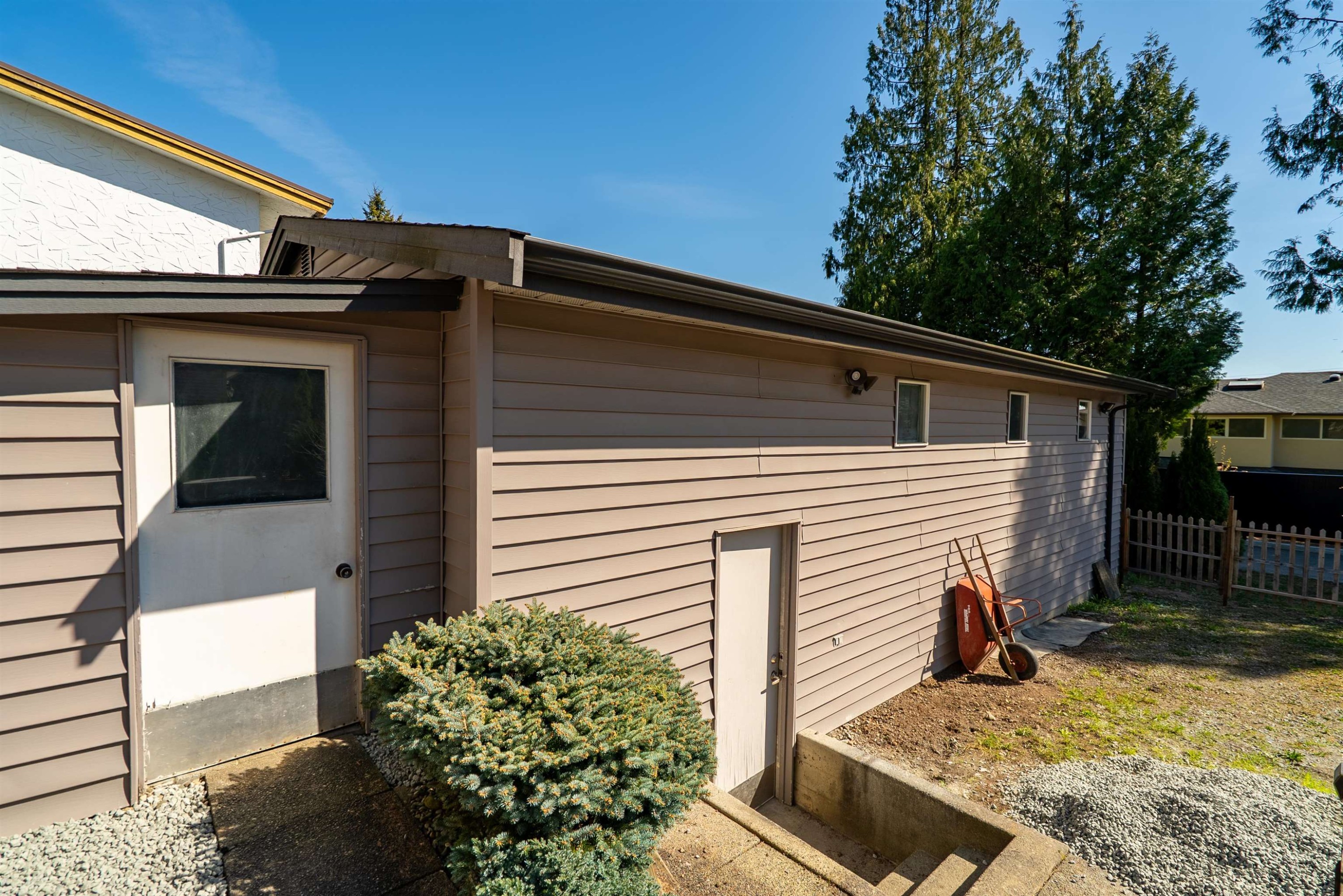 1056 Dansey Avenue, Coquitlam, BC