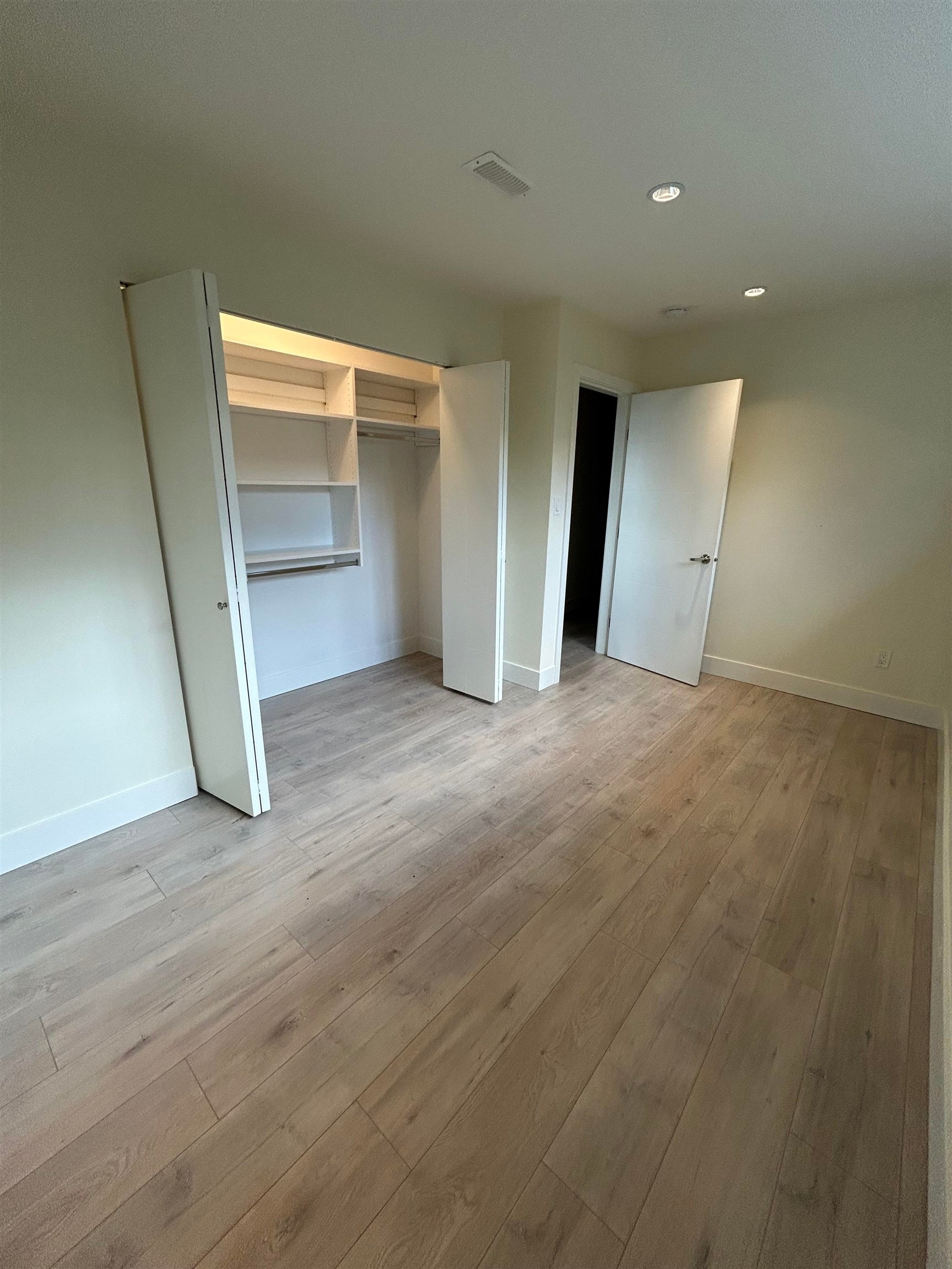 1056 Dansey Avenue, Coquitlam, BC