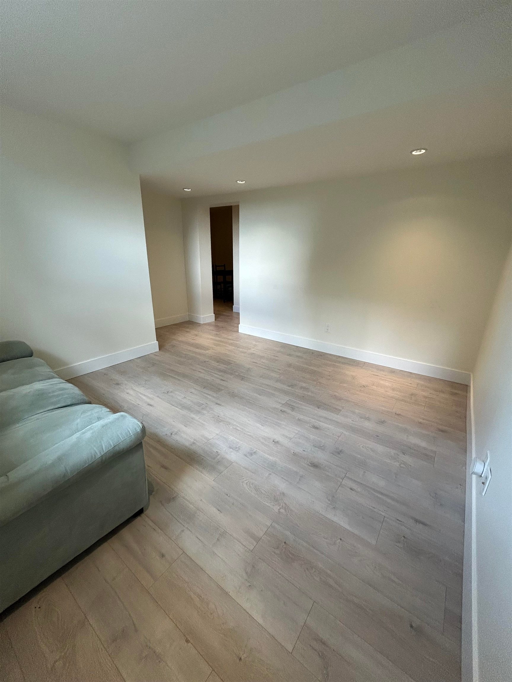 1056 Dansey Avenue, Coquitlam, BC