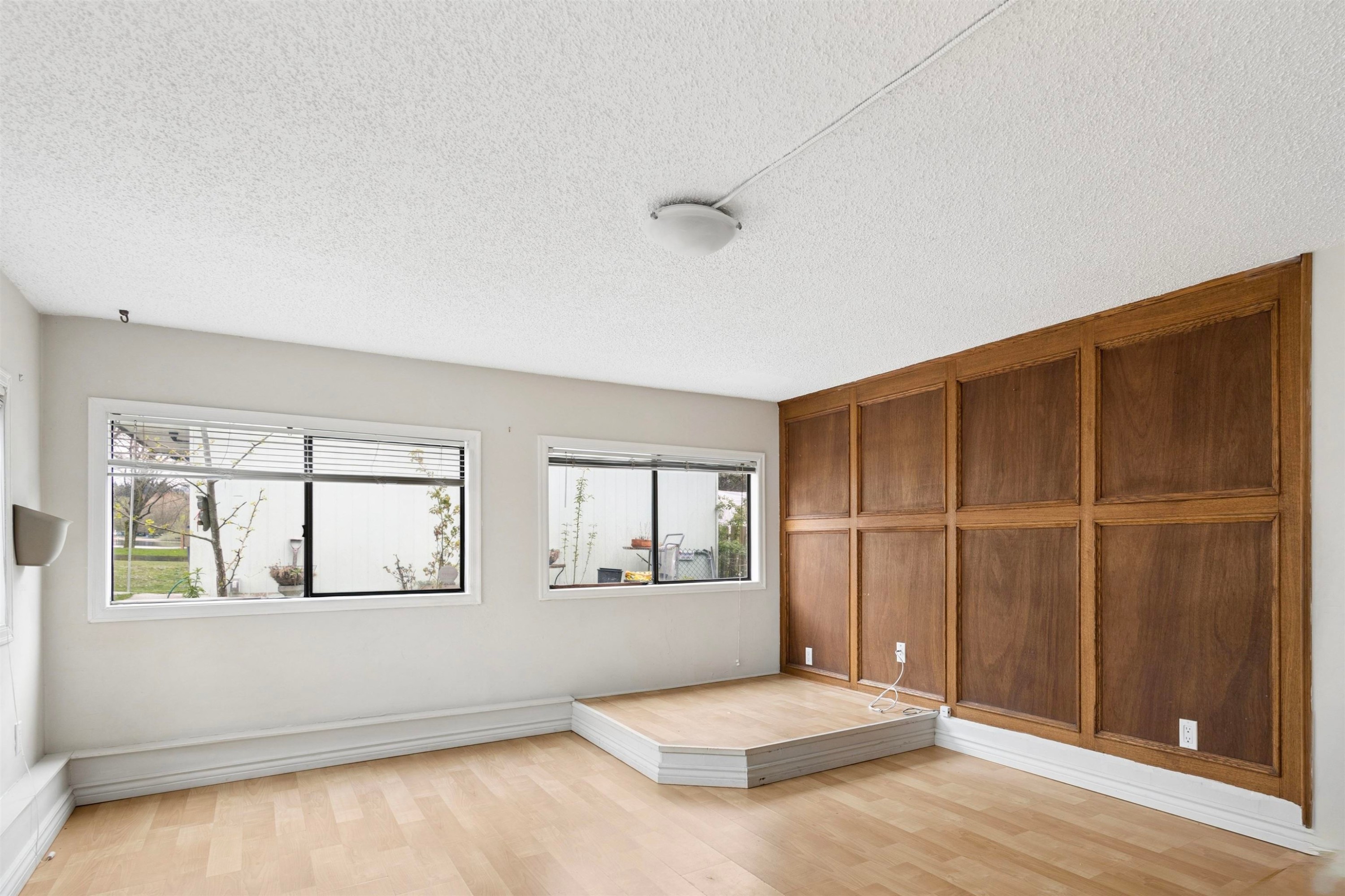 2056 13Th Avenue E, Vancouver, BC
