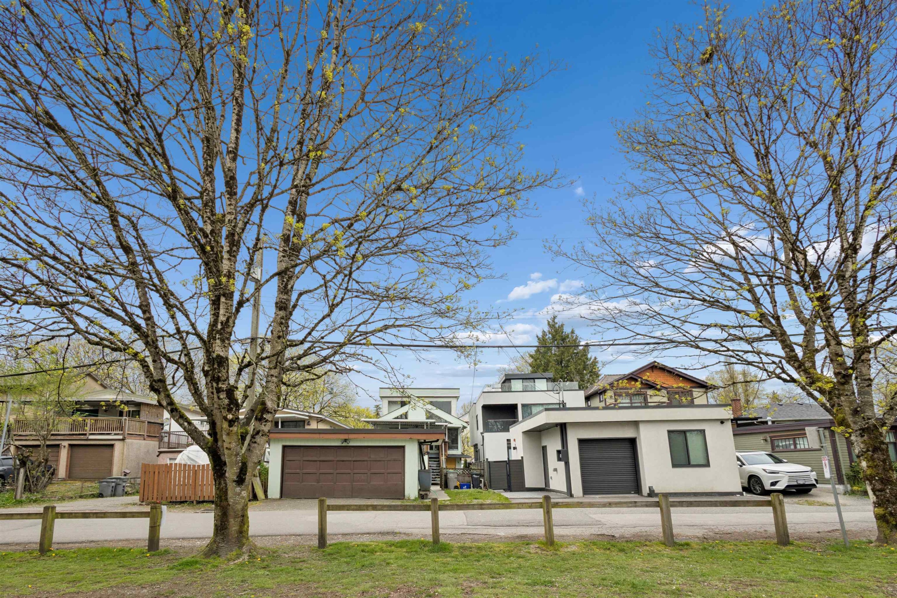 2056 13Th Avenue E, Vancouver, BC