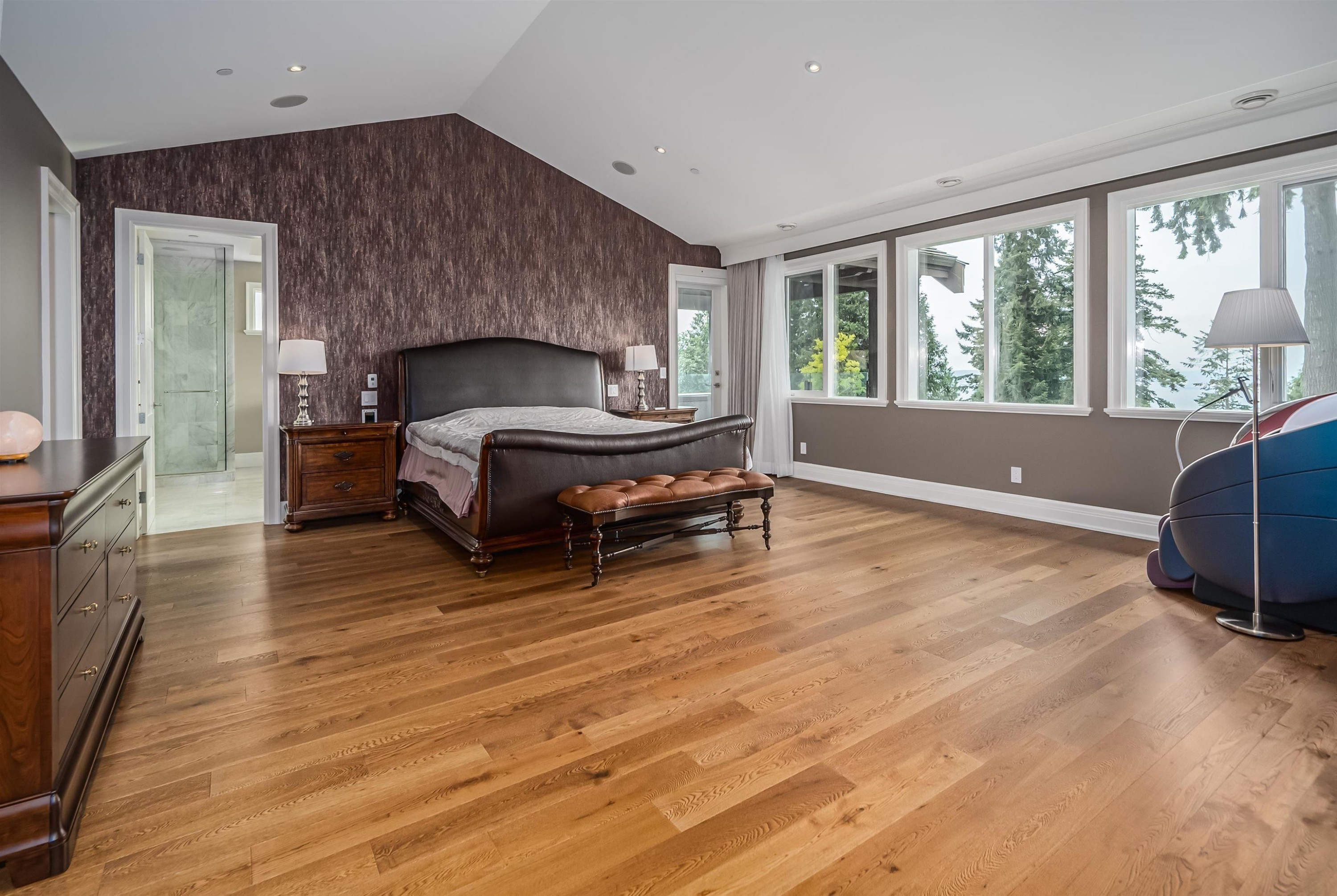 2638 Queens Avenue, West Vancouver, BC