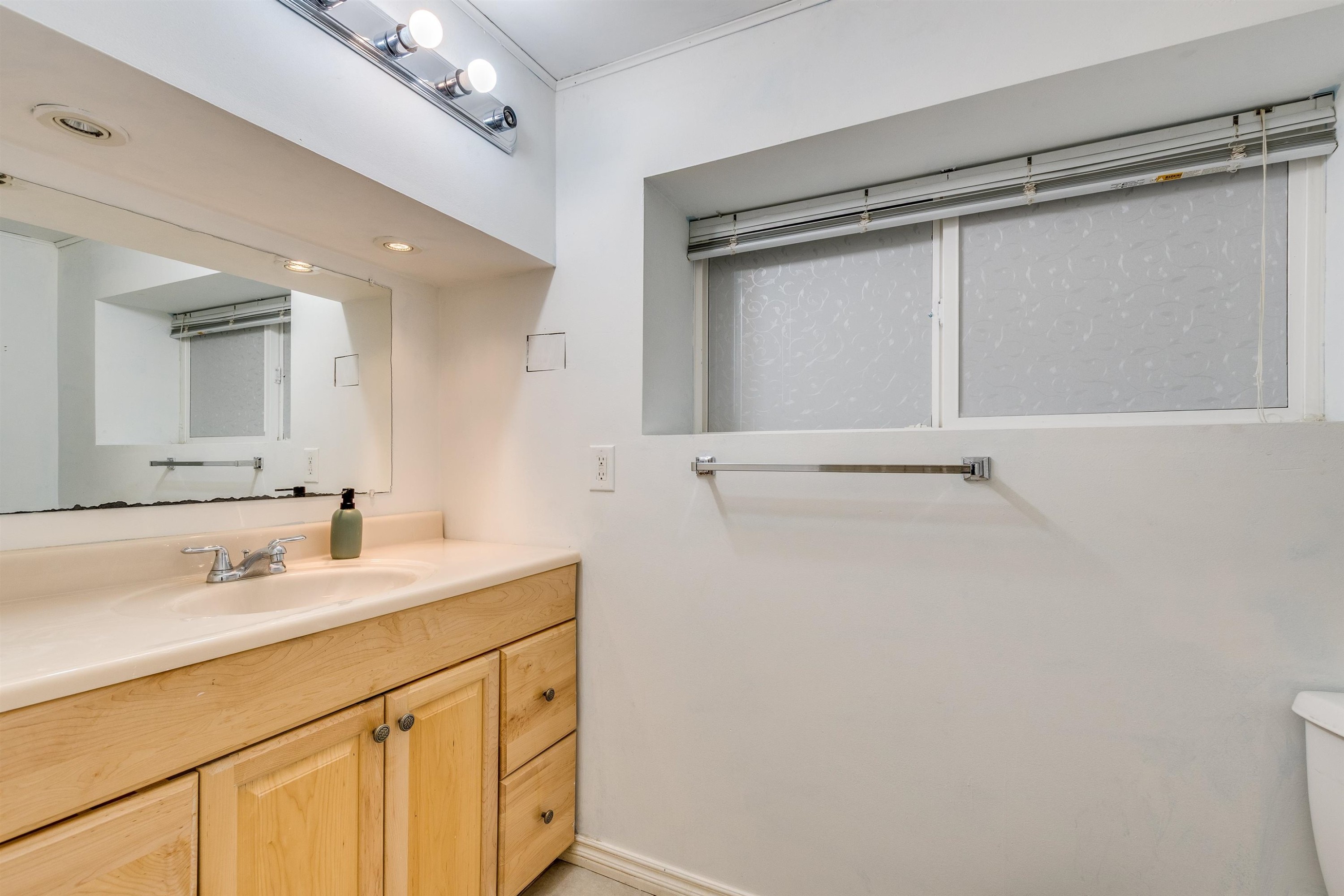 760 Grover Avenue, Coquitlam, BC
