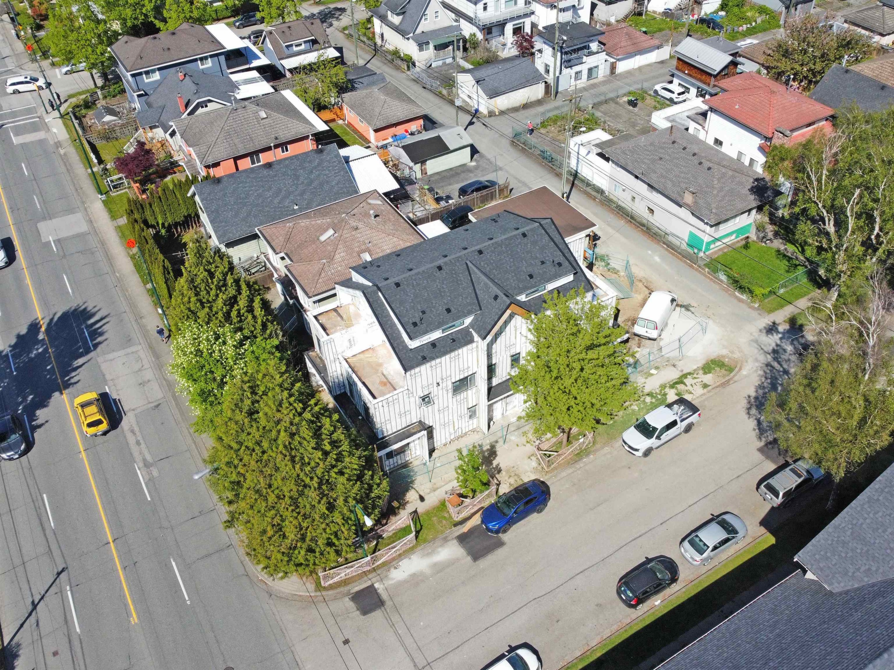 2-2017 23Rd Avenue E, Vancouver, BC - With View