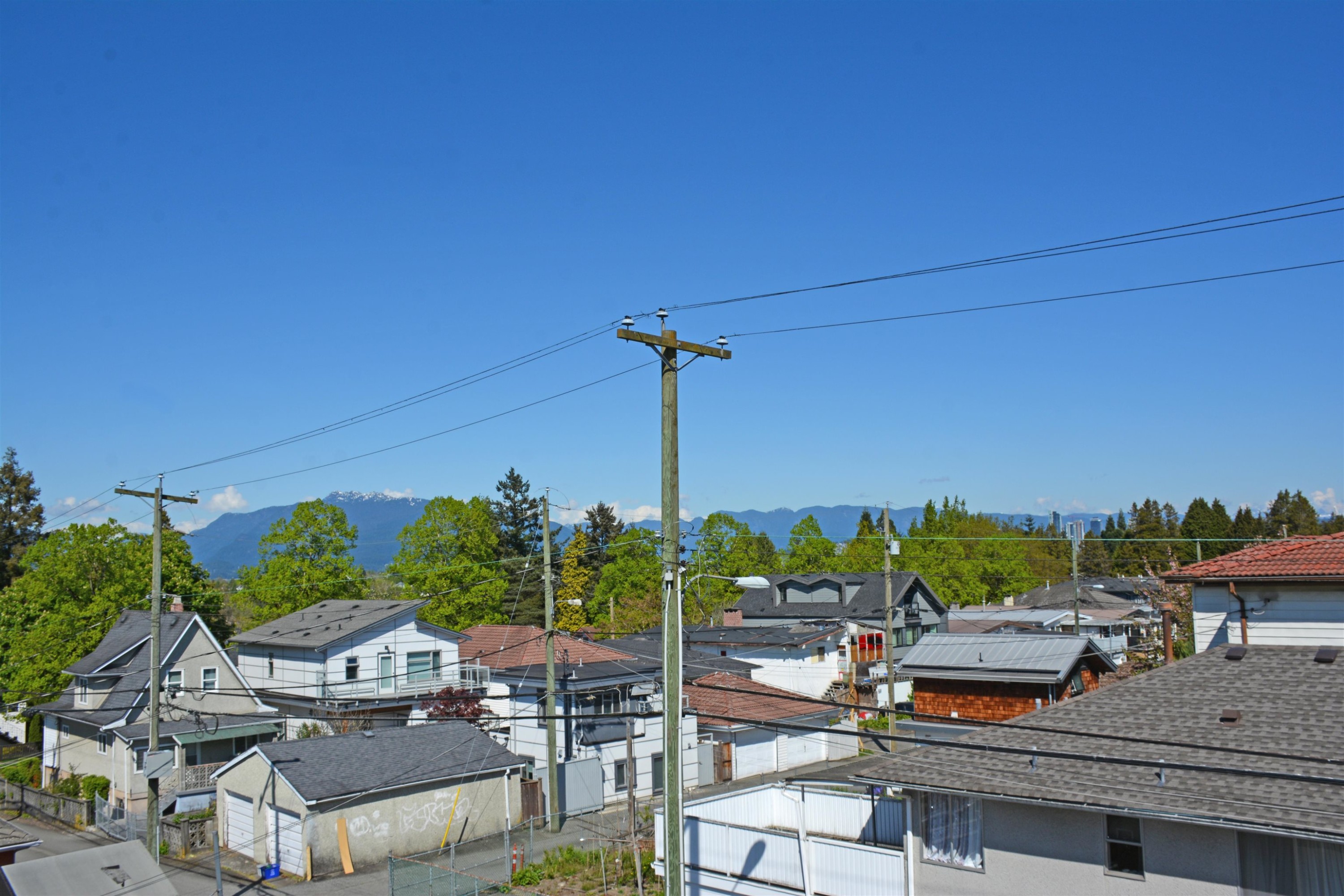 2-2017 23Rd Avenue E, Vancouver, BC - Outdoor