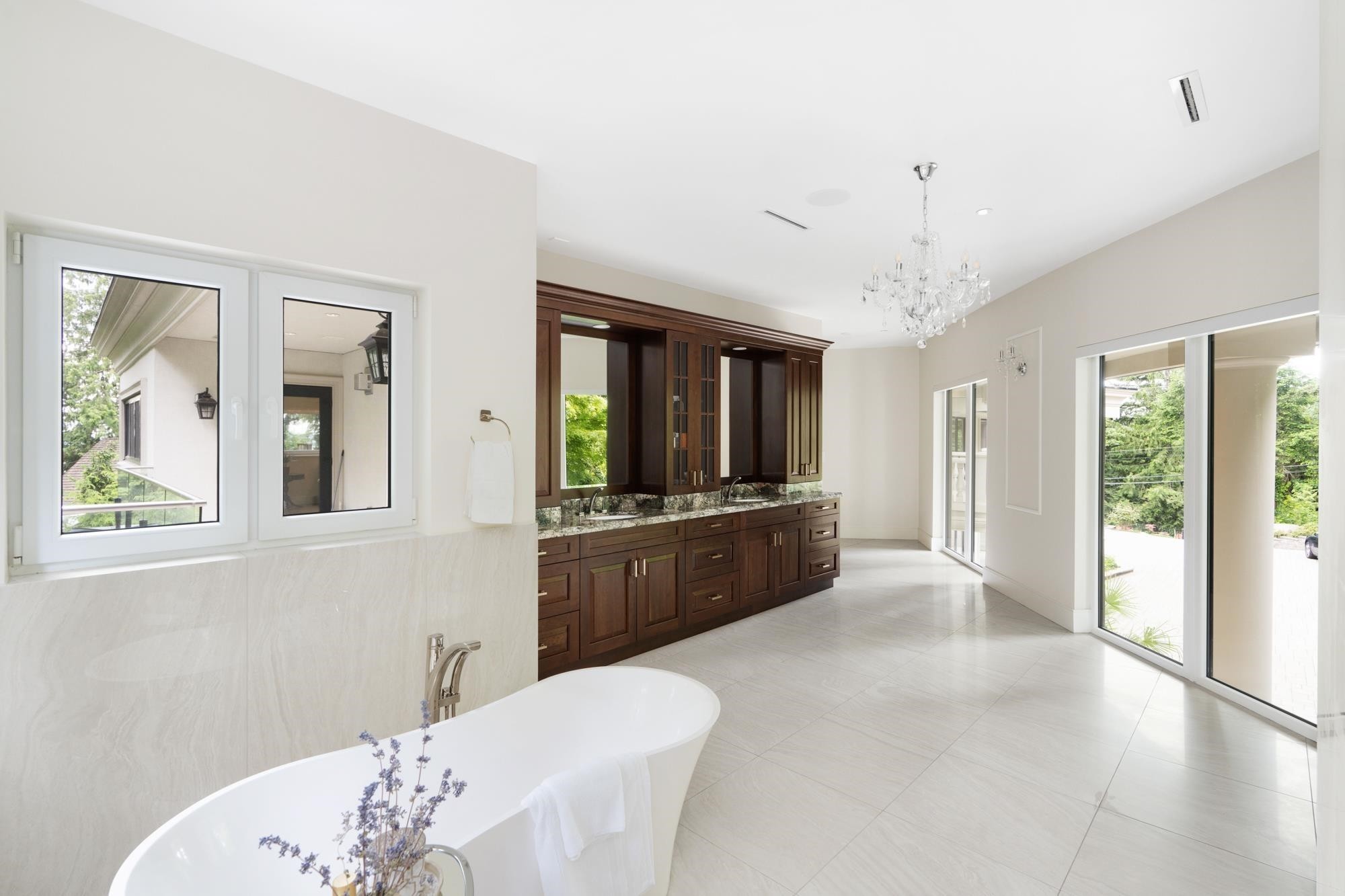1760 29Th Street, West Vancouver, BC