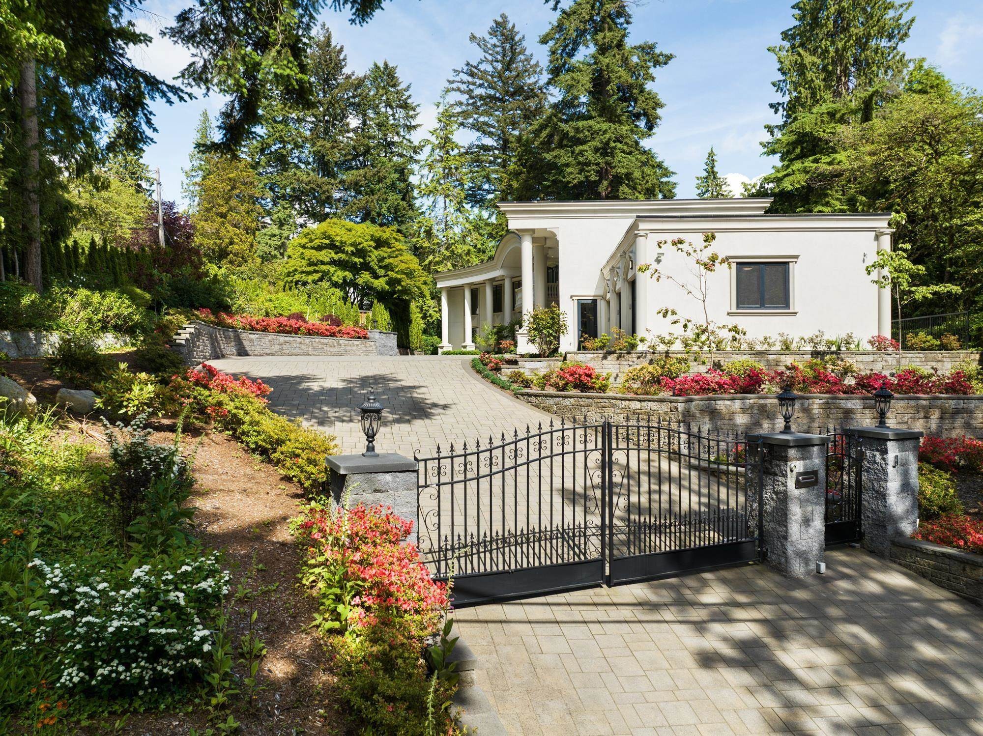 1760 29Th Street, West Vancouver, BC